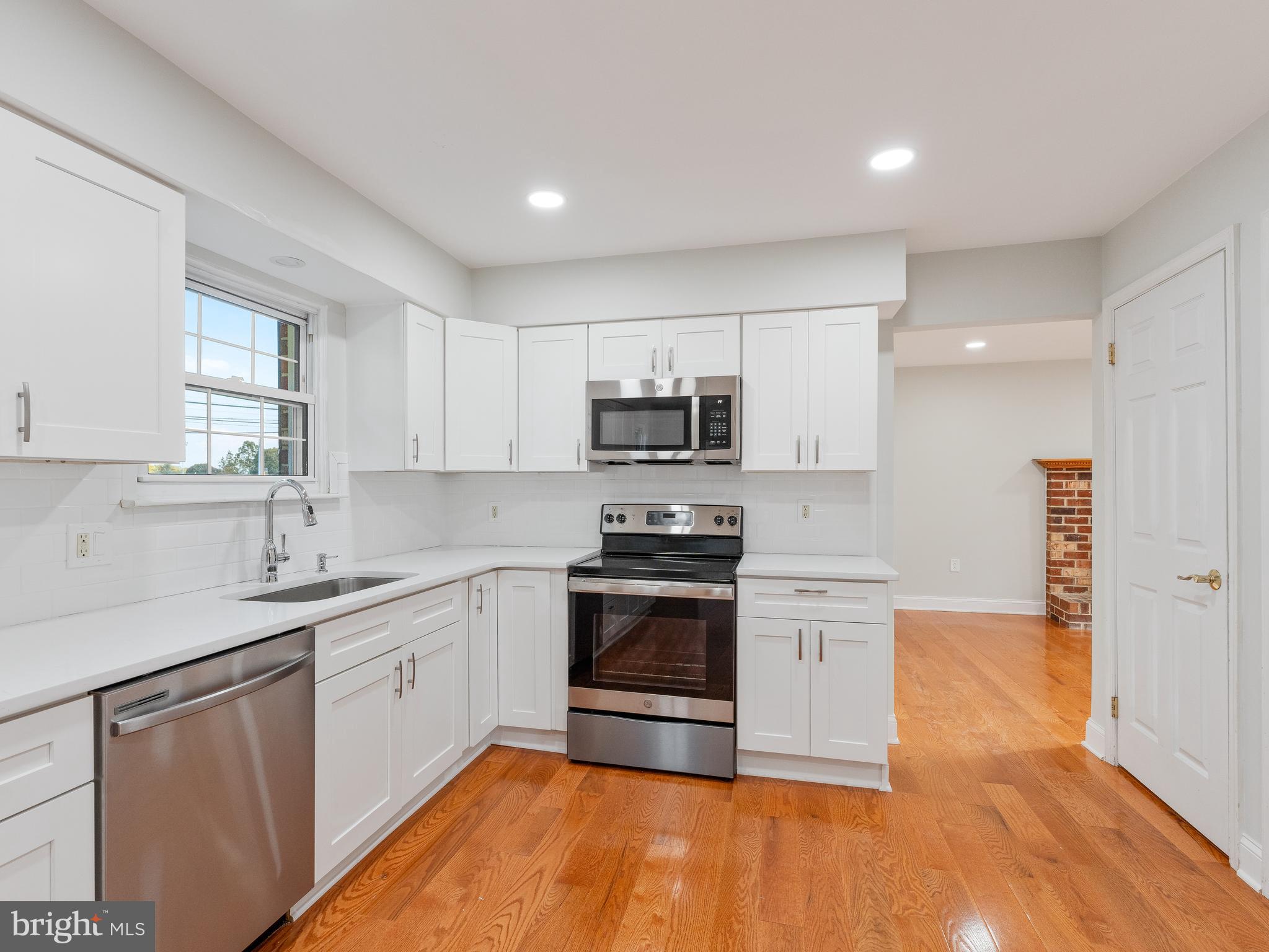 WILLOWBROOK - Residential