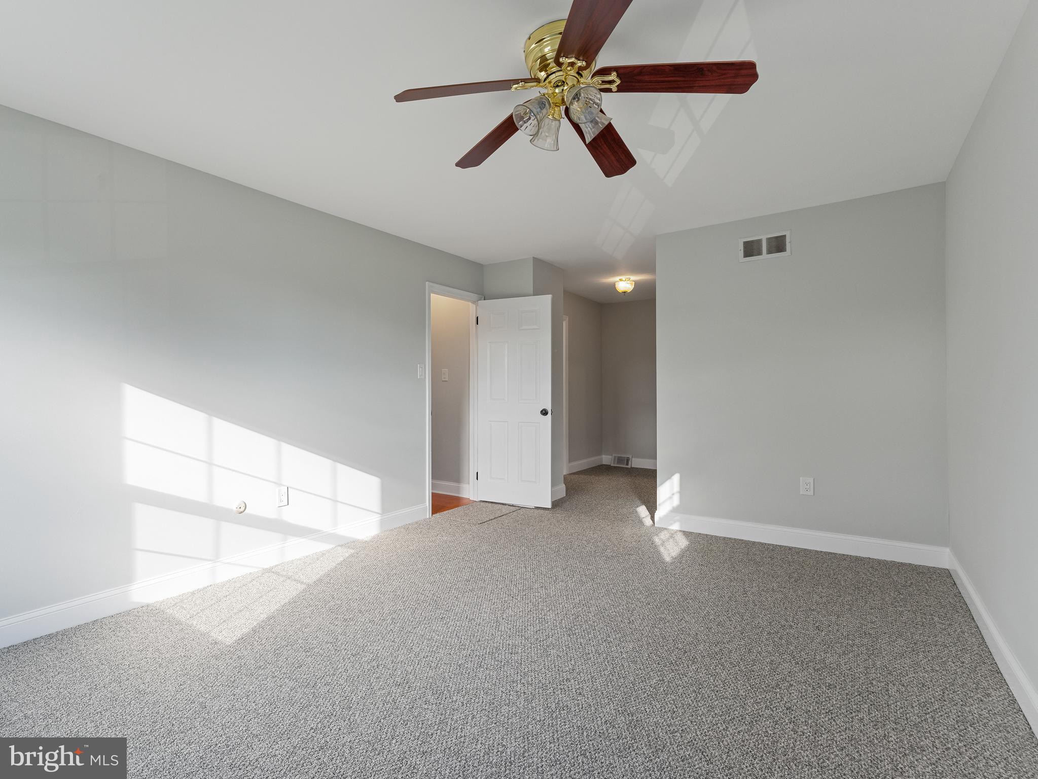 WILLOWBROOK - Residential