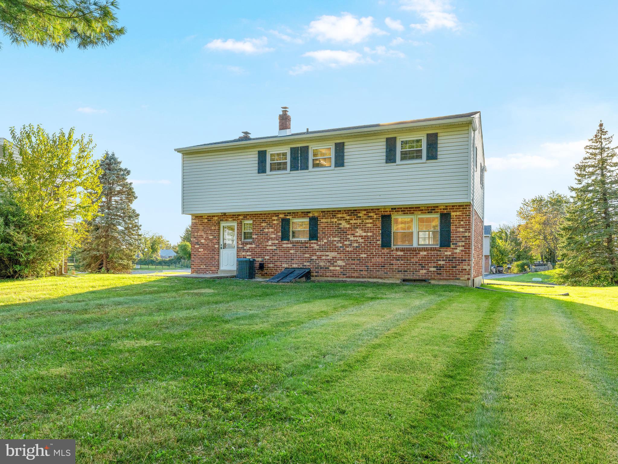 WILLOWBROOK - Residential