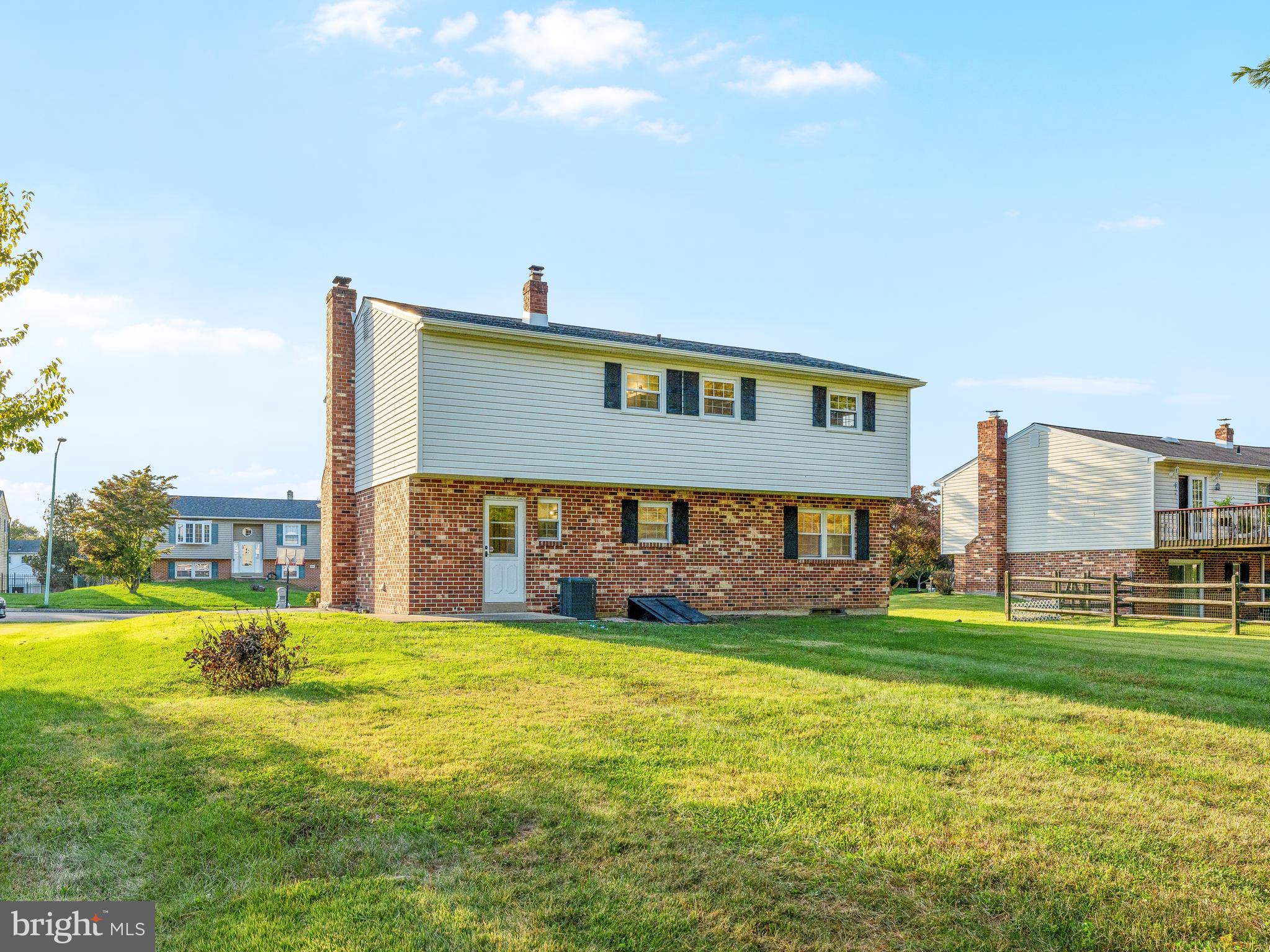 WILLOWBROOK - Residential