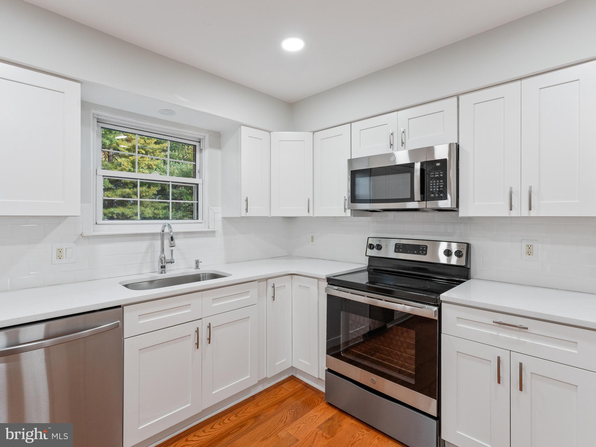 WILLOWBROOK - Residential