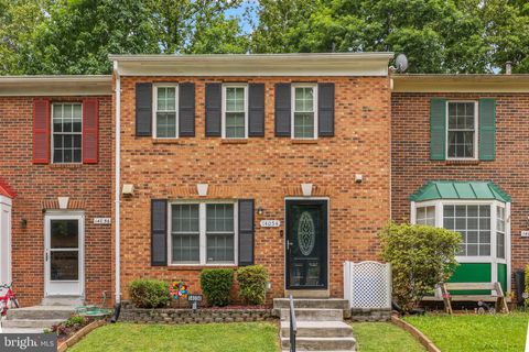 Photo of 14054 Fallbrook Lane, WOODBRIDGE, VA 22193 (MLS # VAPW2120092)