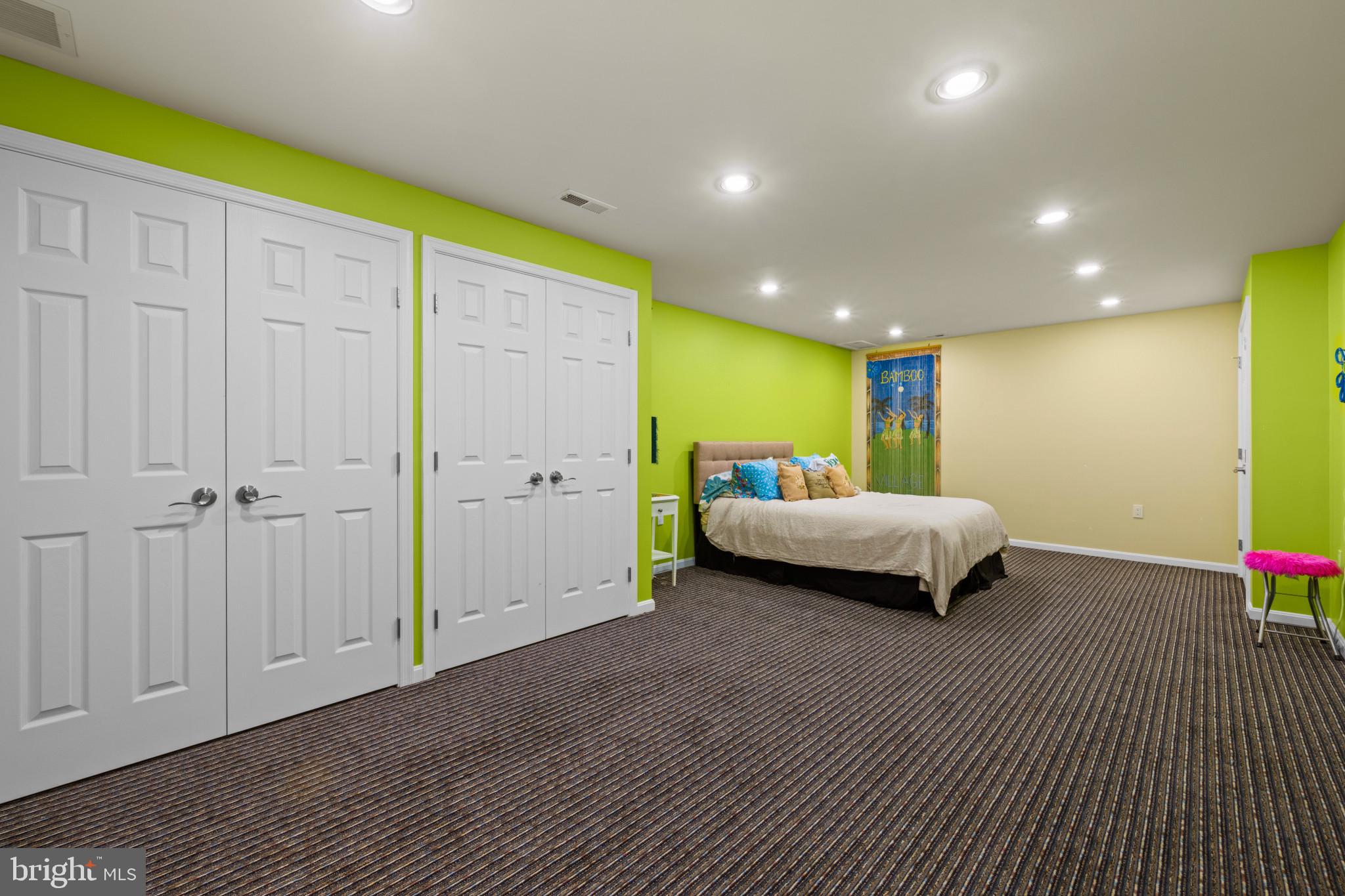 HUNTINGTON - Residential