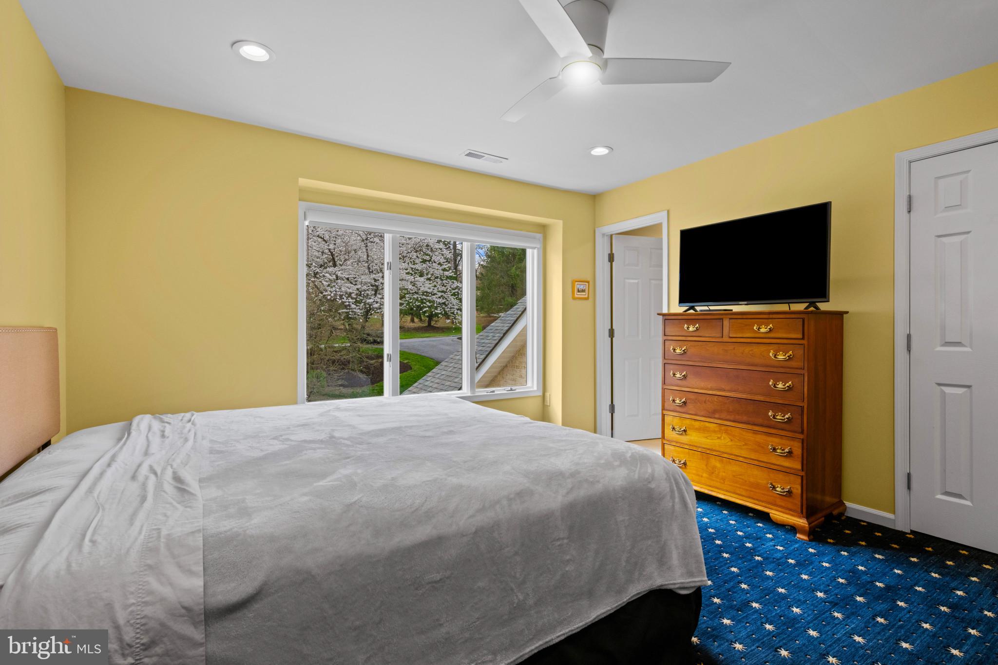 HUNTINGTON - Residential