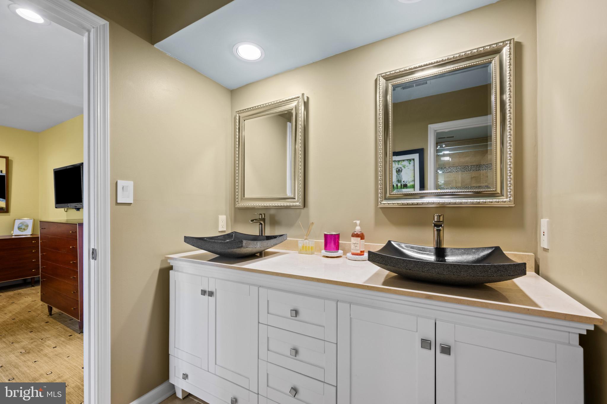 HUNTINGTON - Residential