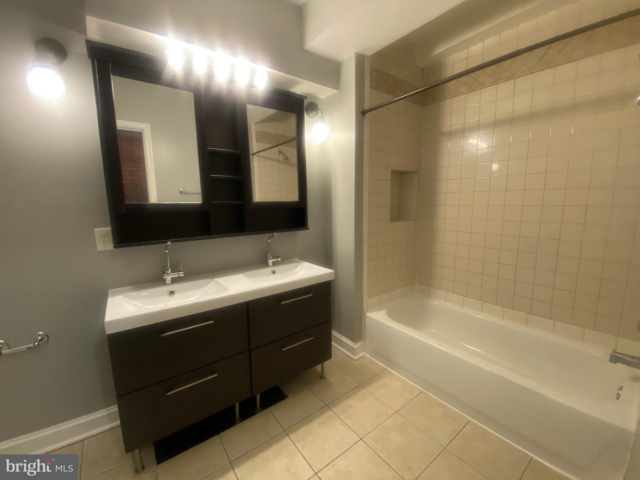 FEDERAL HILL HISTORIC DISTRICT - Residential Lease