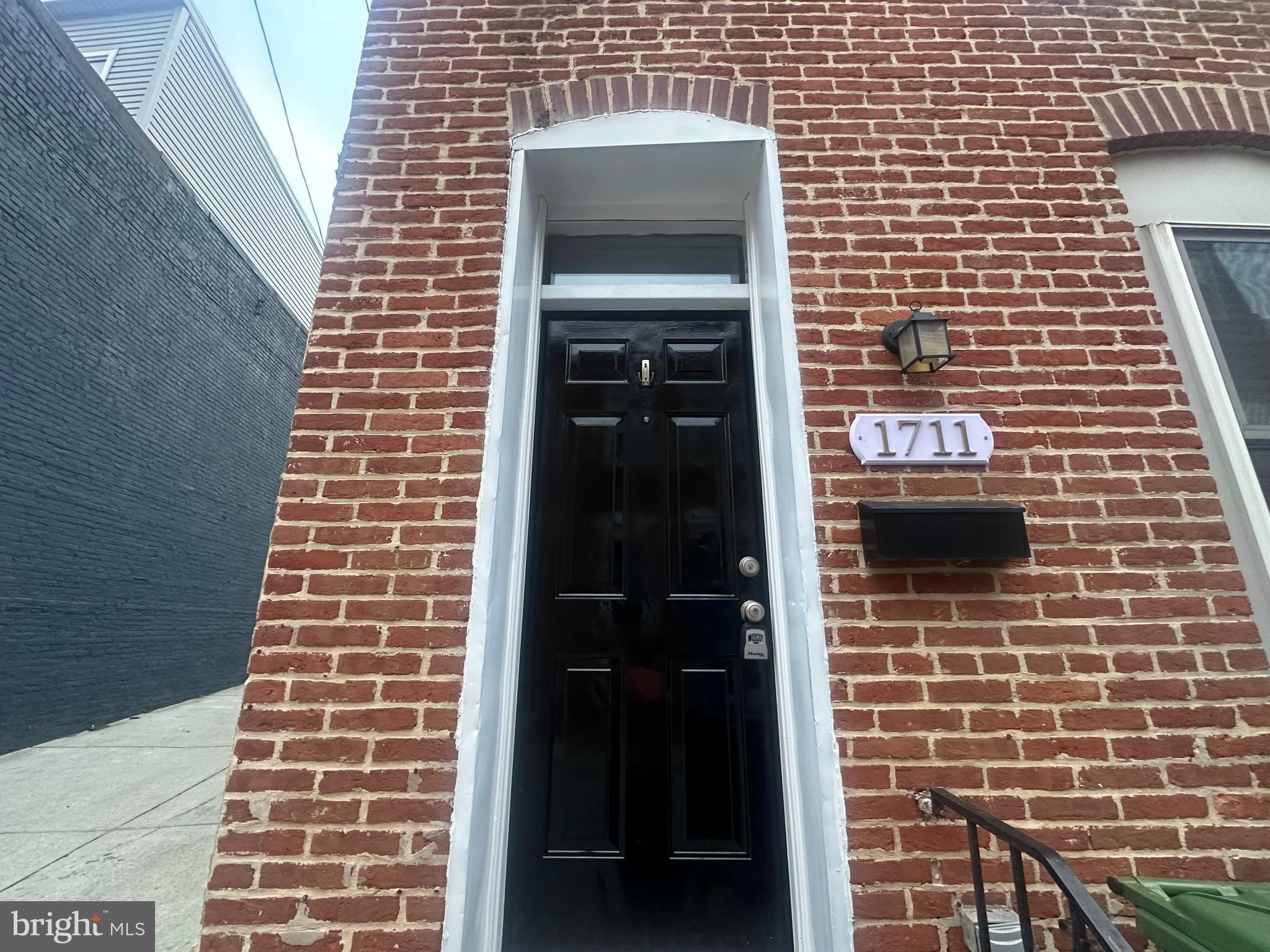 FEDERAL HILL HISTORIC DISTRICT - Residential Lease