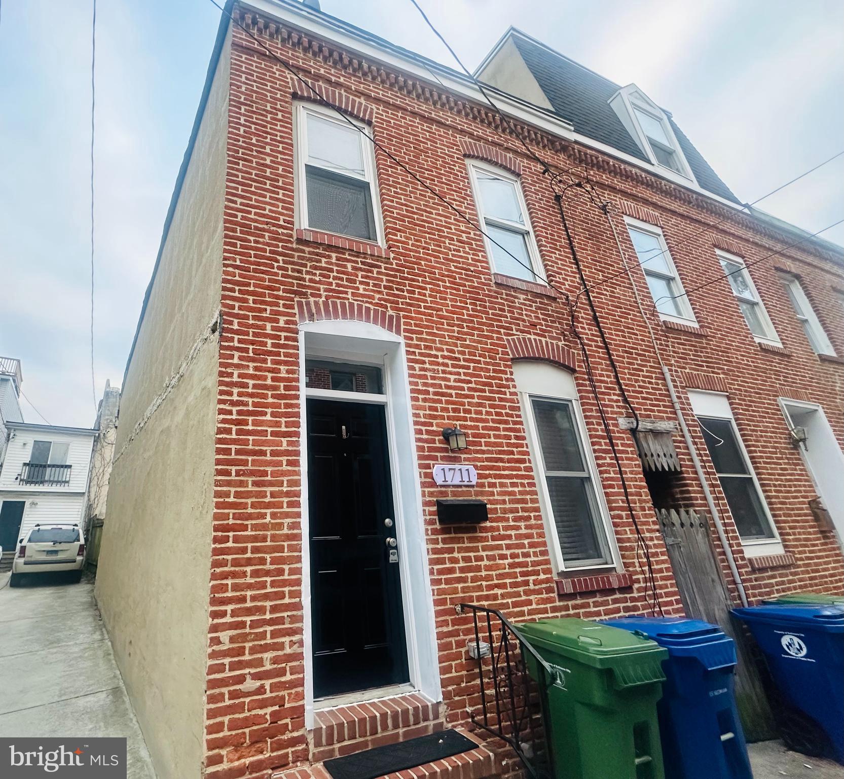 FEDERAL HILL HISTORIC DISTRICT - Residential Lease