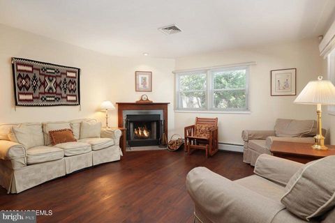 Homes For Sale - 637 Compass Avenue<br/> BEACHWOOD, NJ 08722