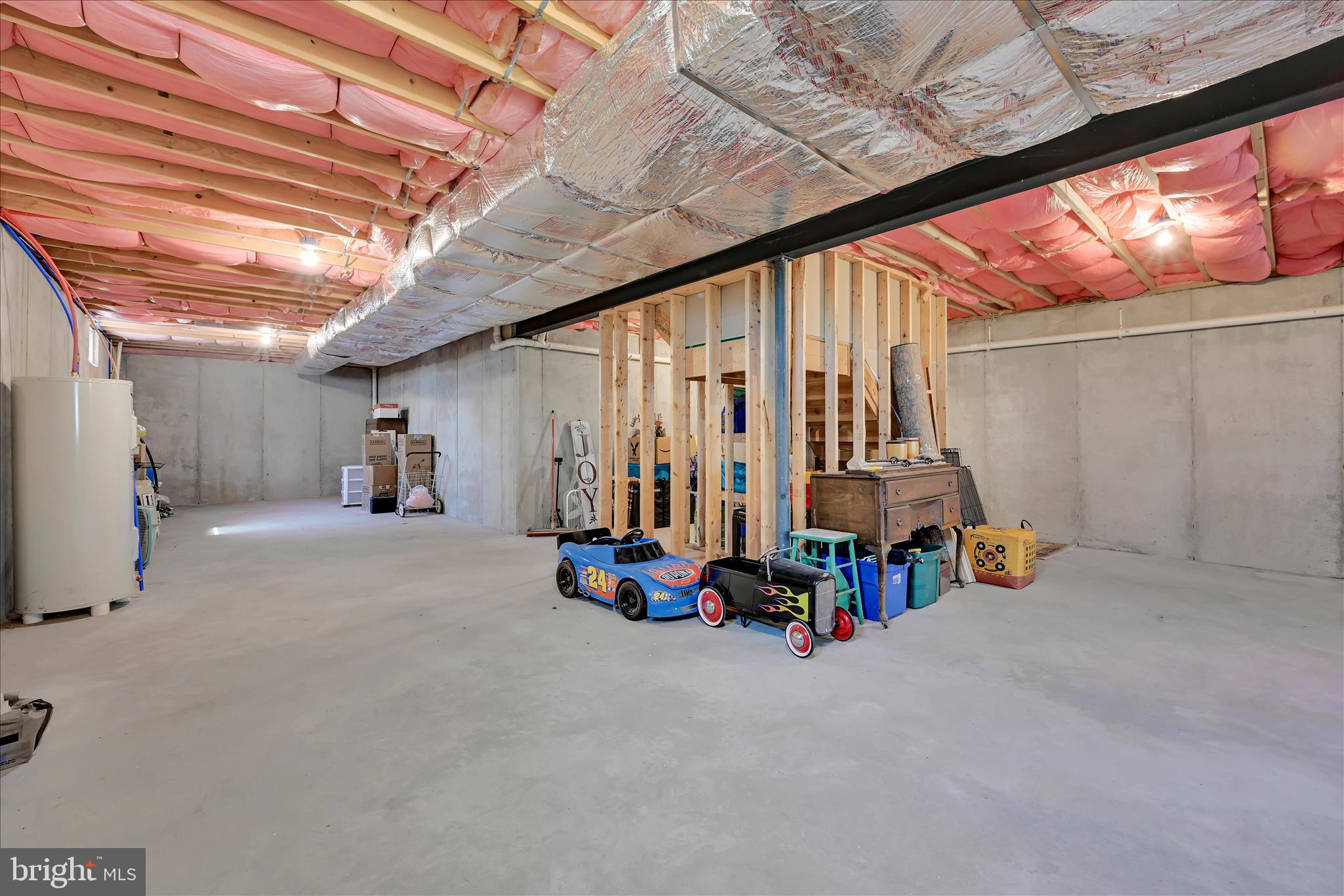 CRESTWOOD ESTATES - Residential