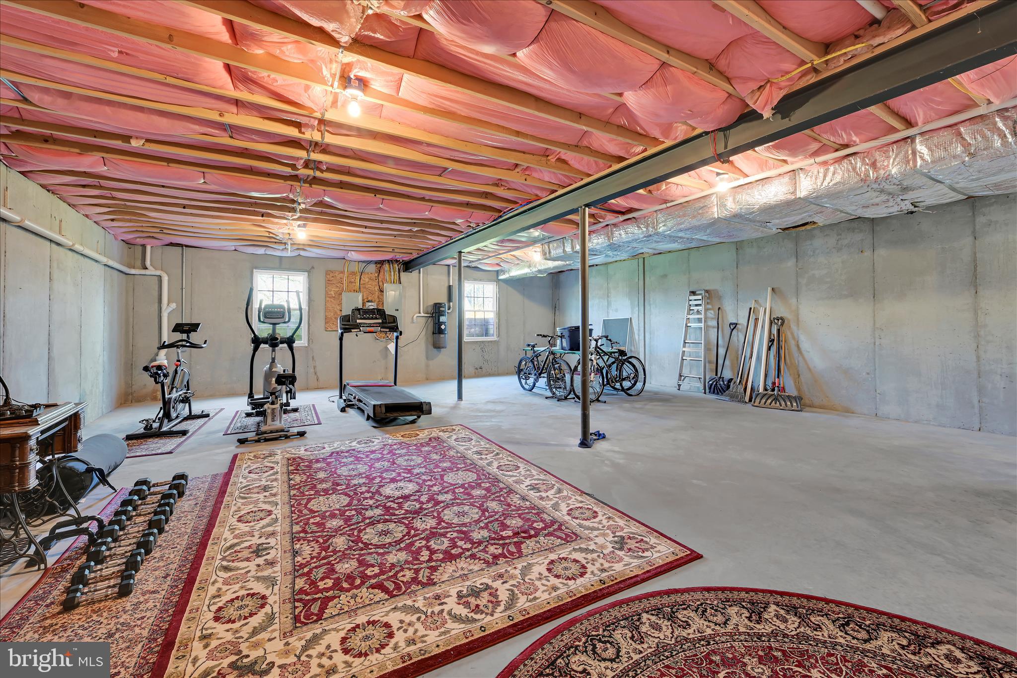 CRESTWOOD ESTATES - Residential