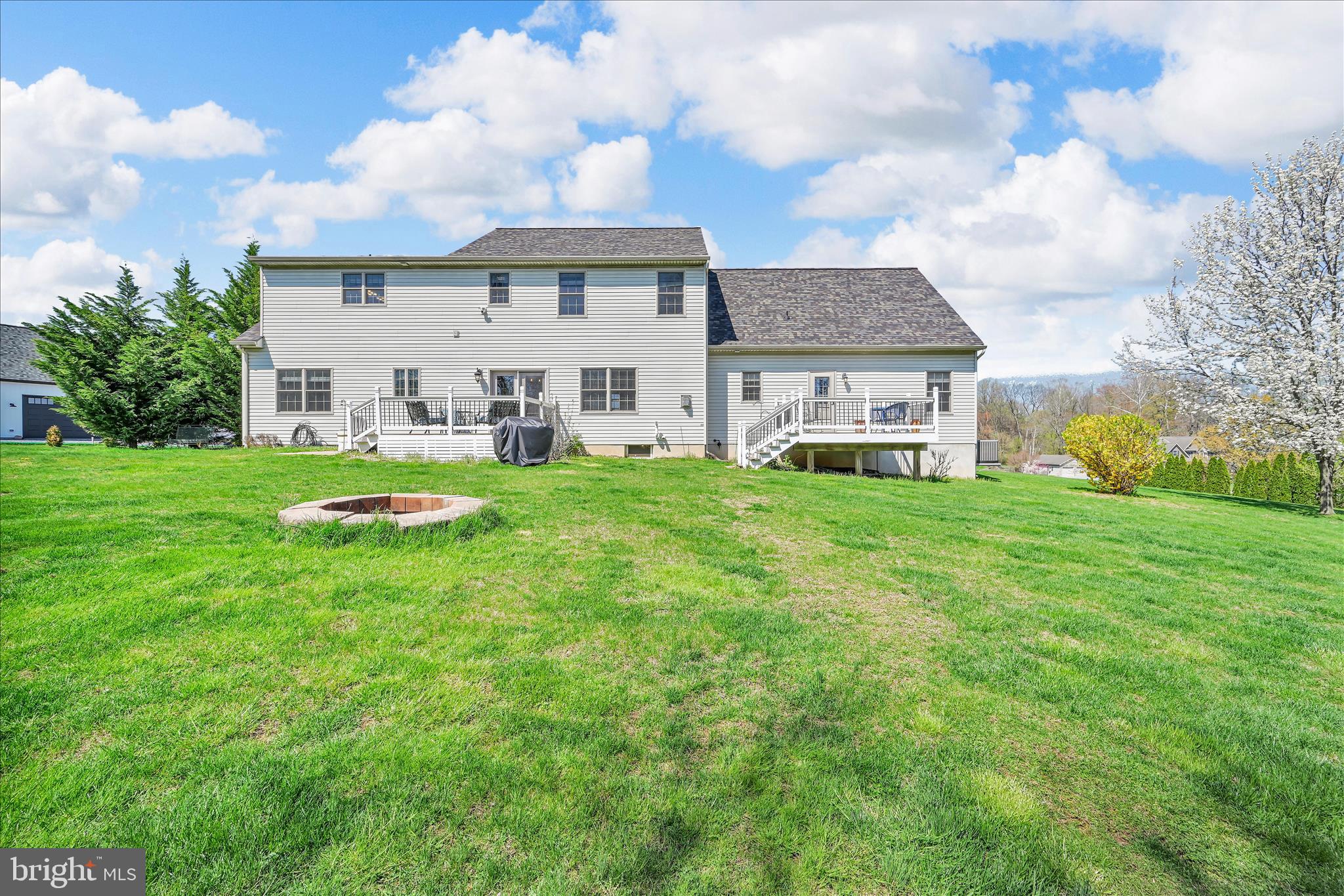 CRESTWOOD ESTATES - Residential