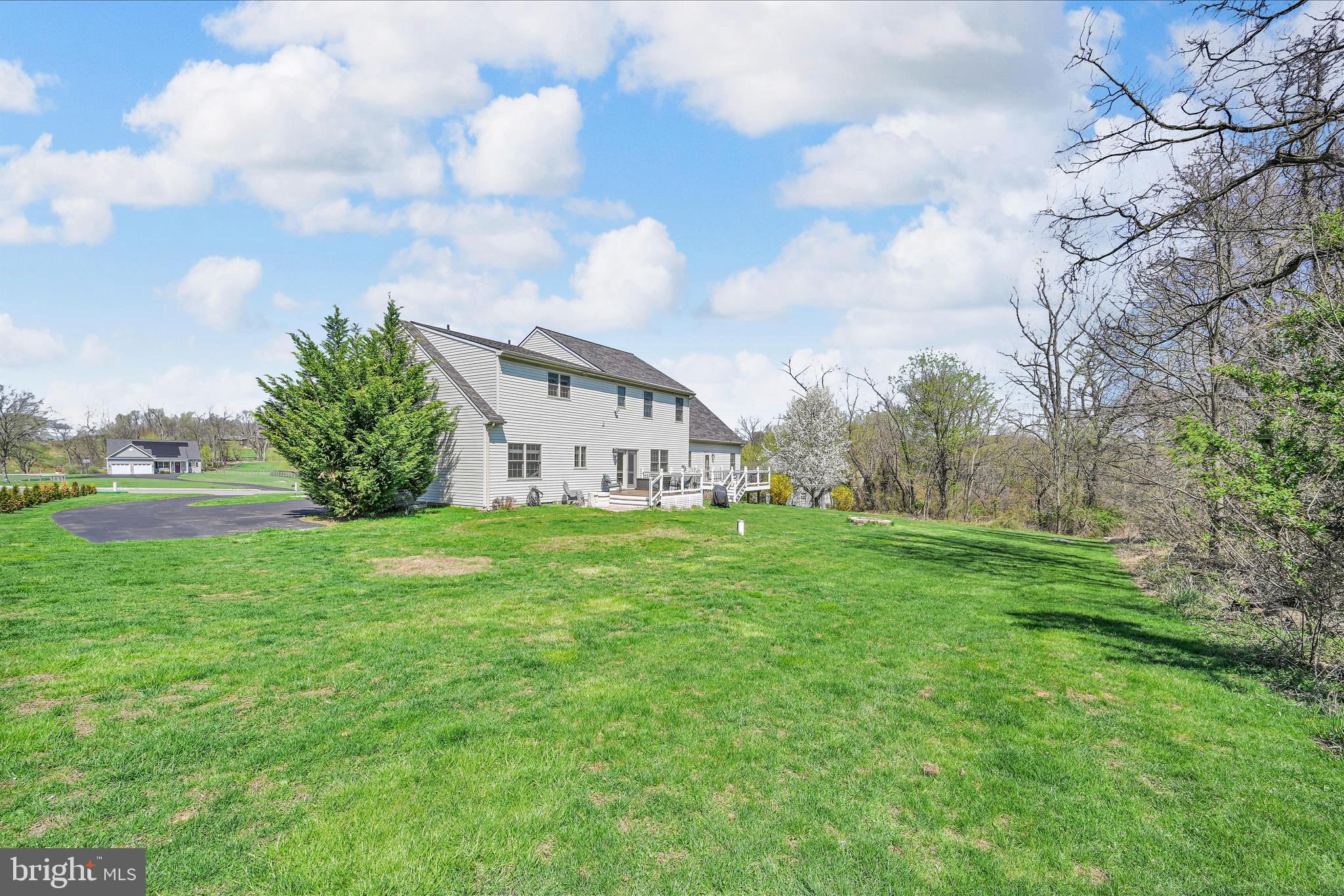 CRESTWOOD ESTATES - Residential