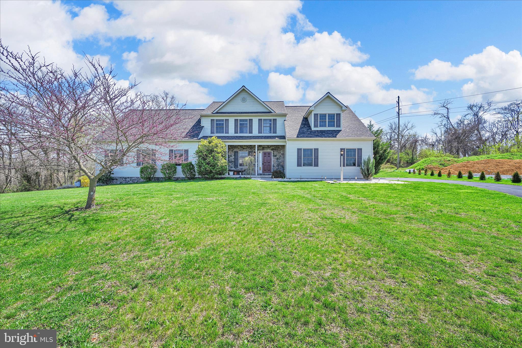 CRESTWOOD ESTATES - Residential