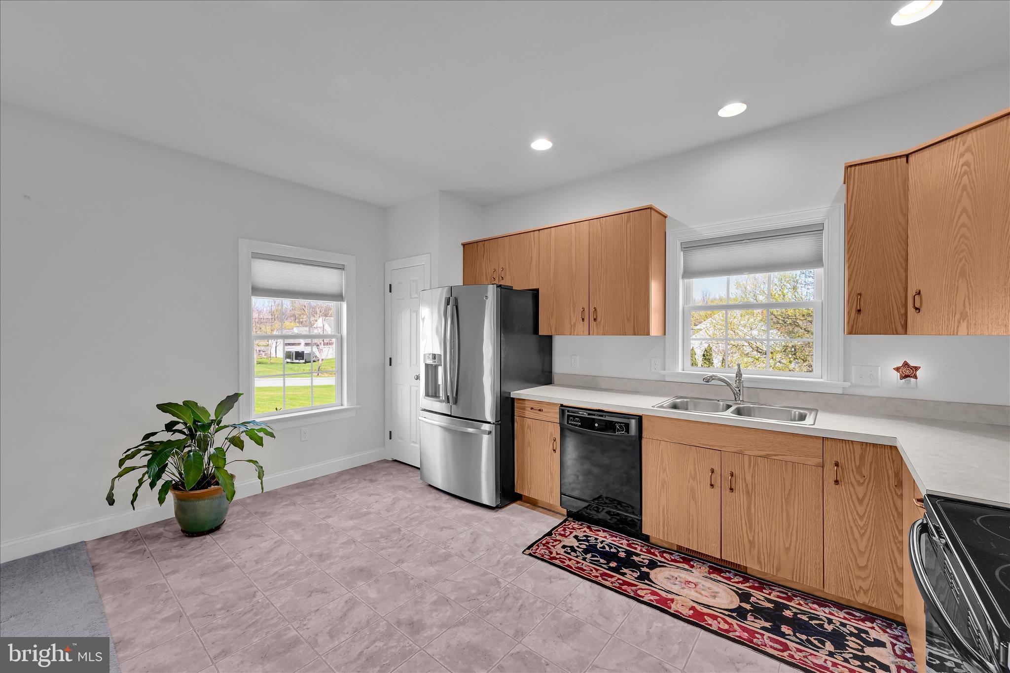 CRESTWOOD ESTATES - Residential