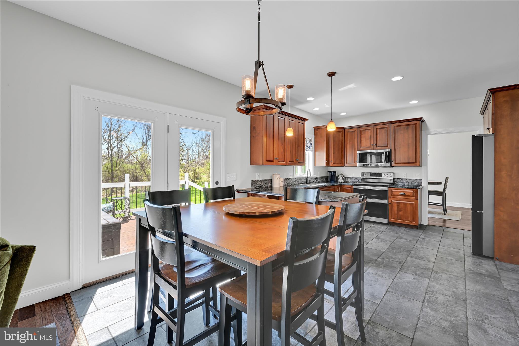 CRESTWOOD ESTATES - Residential