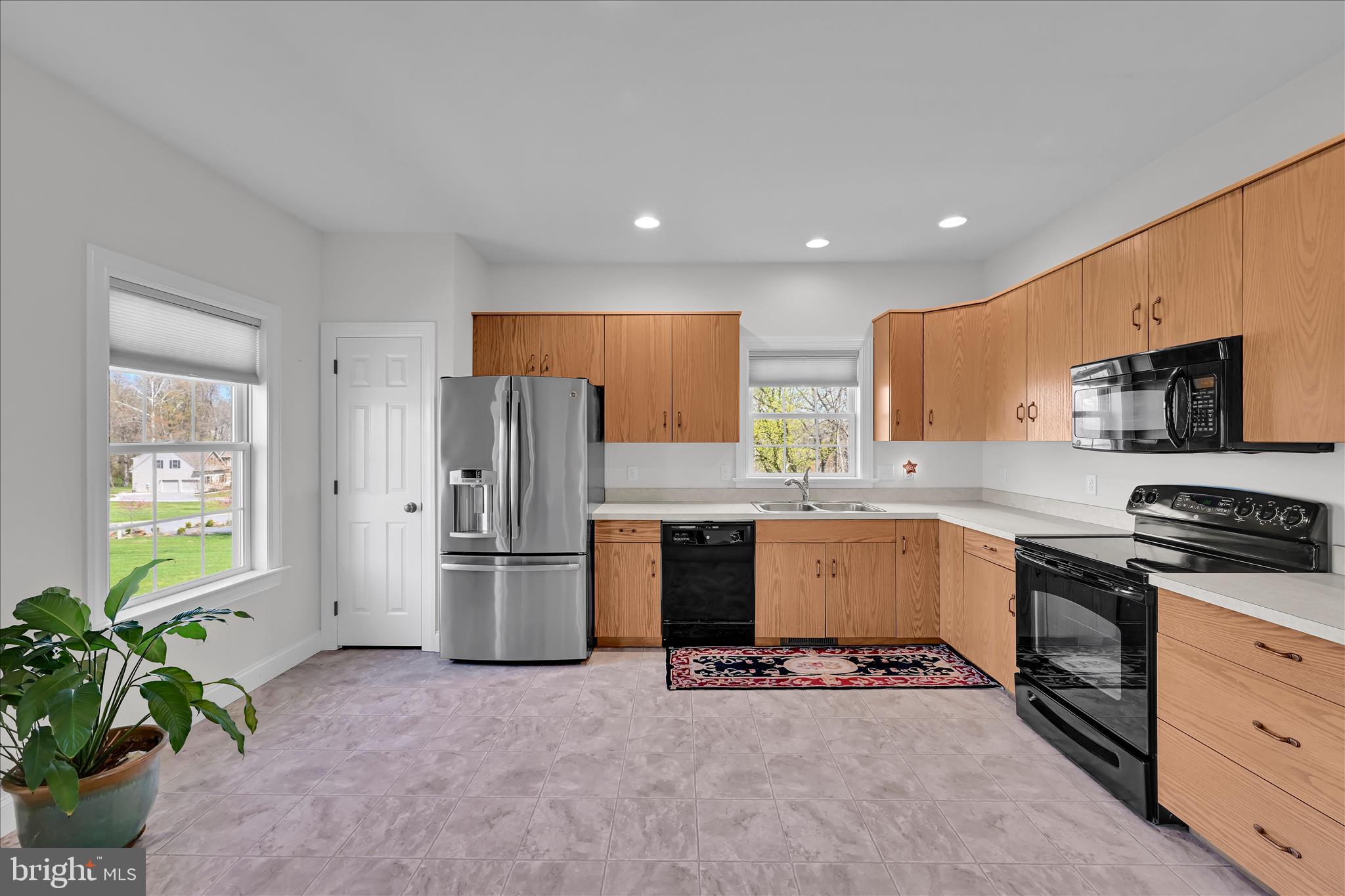 CRESTWOOD ESTATES - Residential