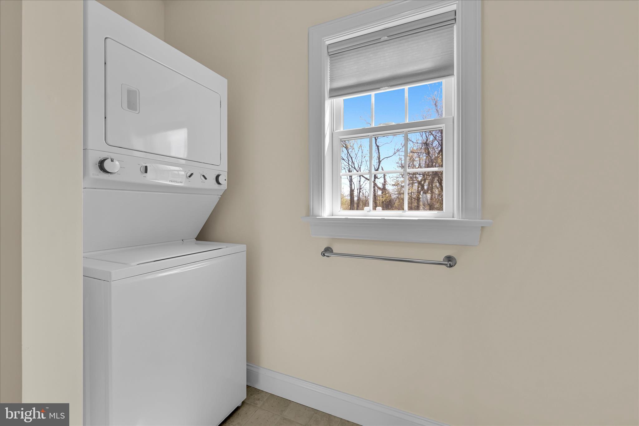 CRESTWOOD ESTATES - Residential