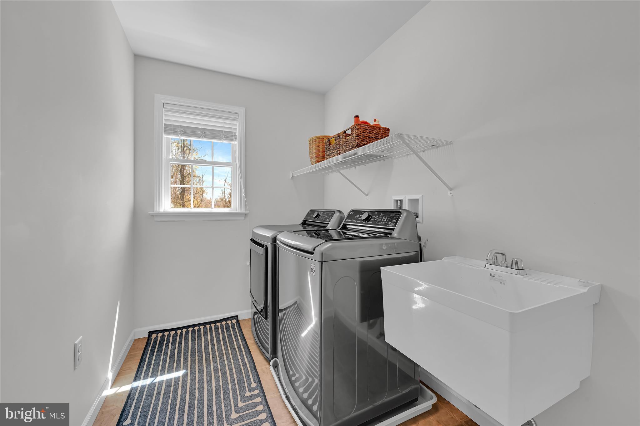 CRESTWOOD ESTATES - Residential