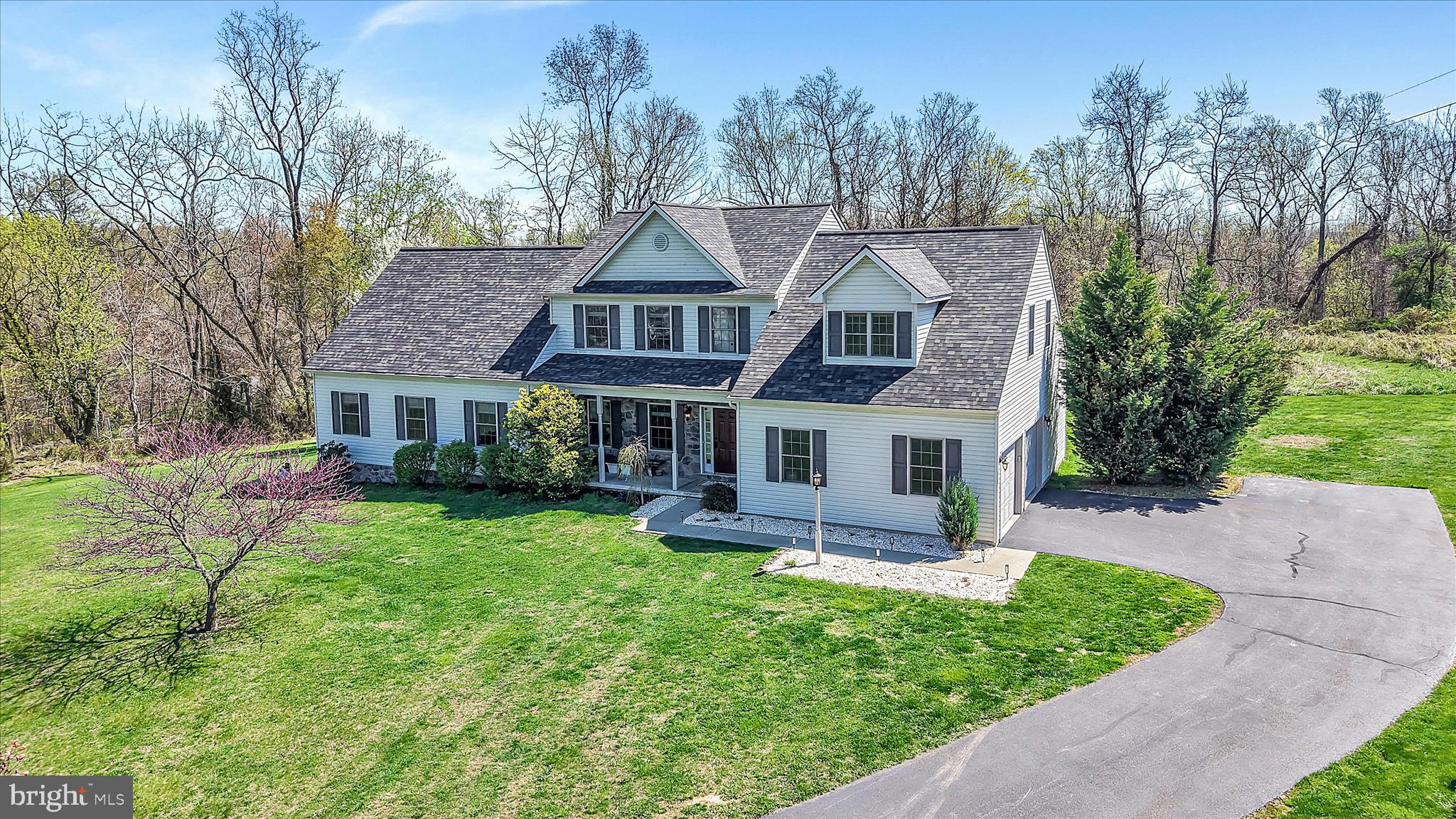 CRESTWOOD ESTATES - Residential