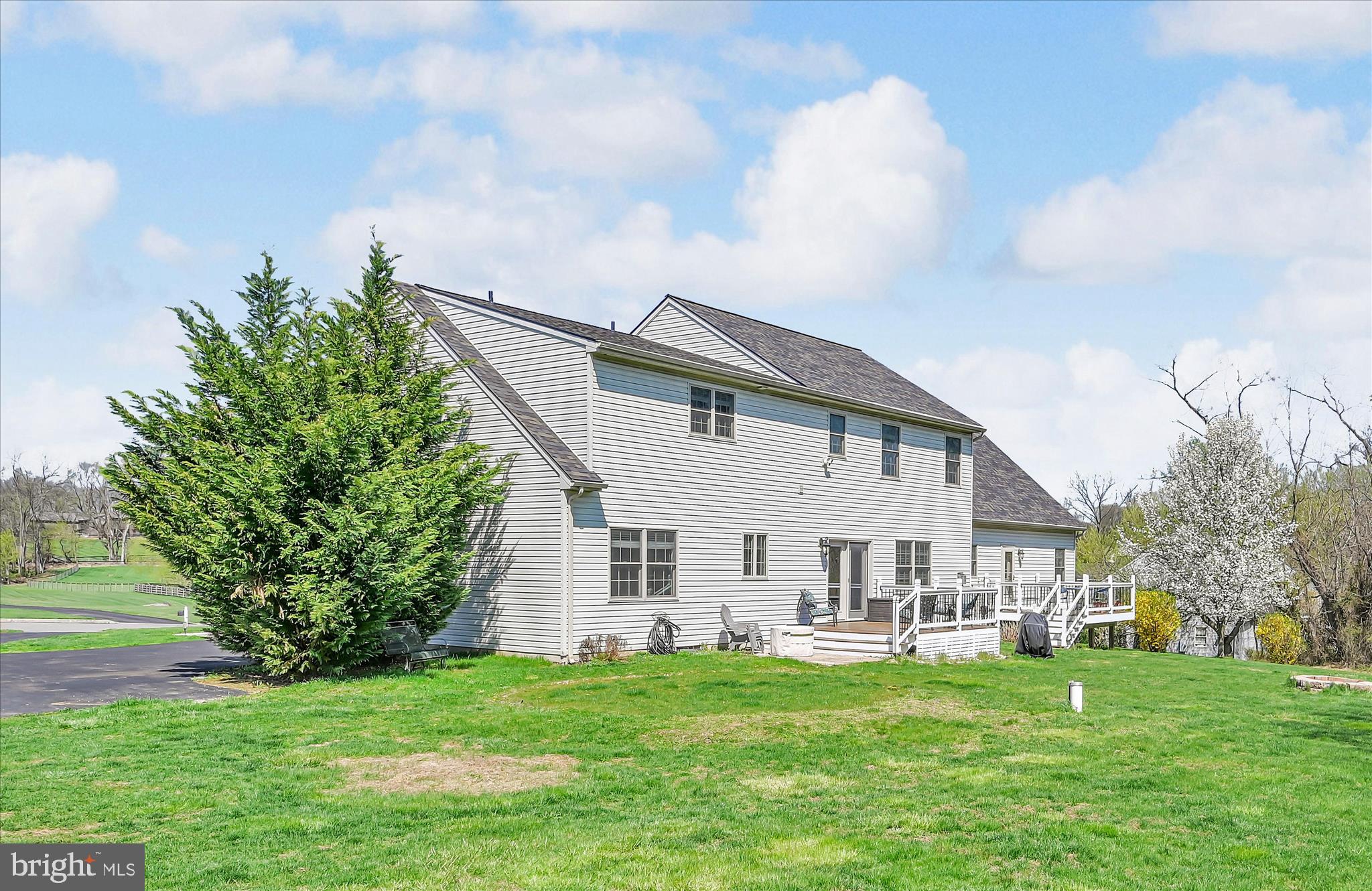 CRESTWOOD ESTATES - Residential