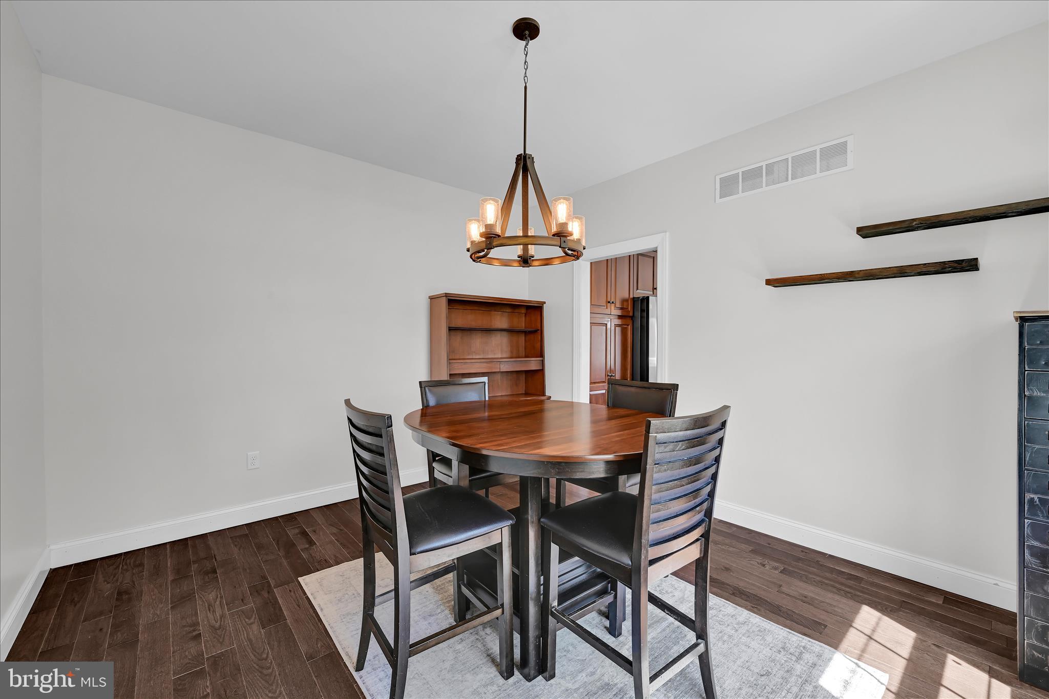 CRESTWOOD ESTATES - Residential