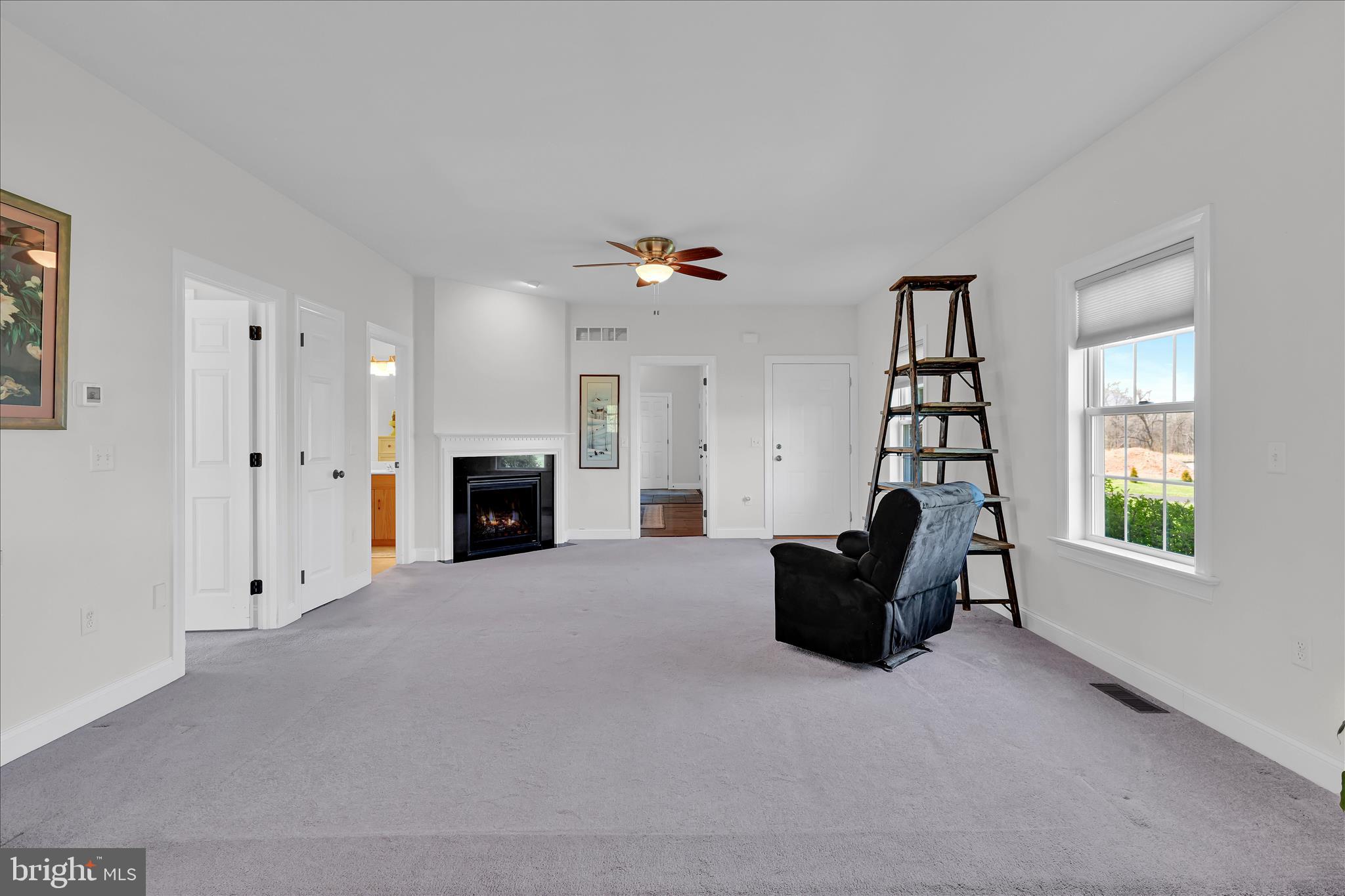 CRESTWOOD ESTATES - Residential