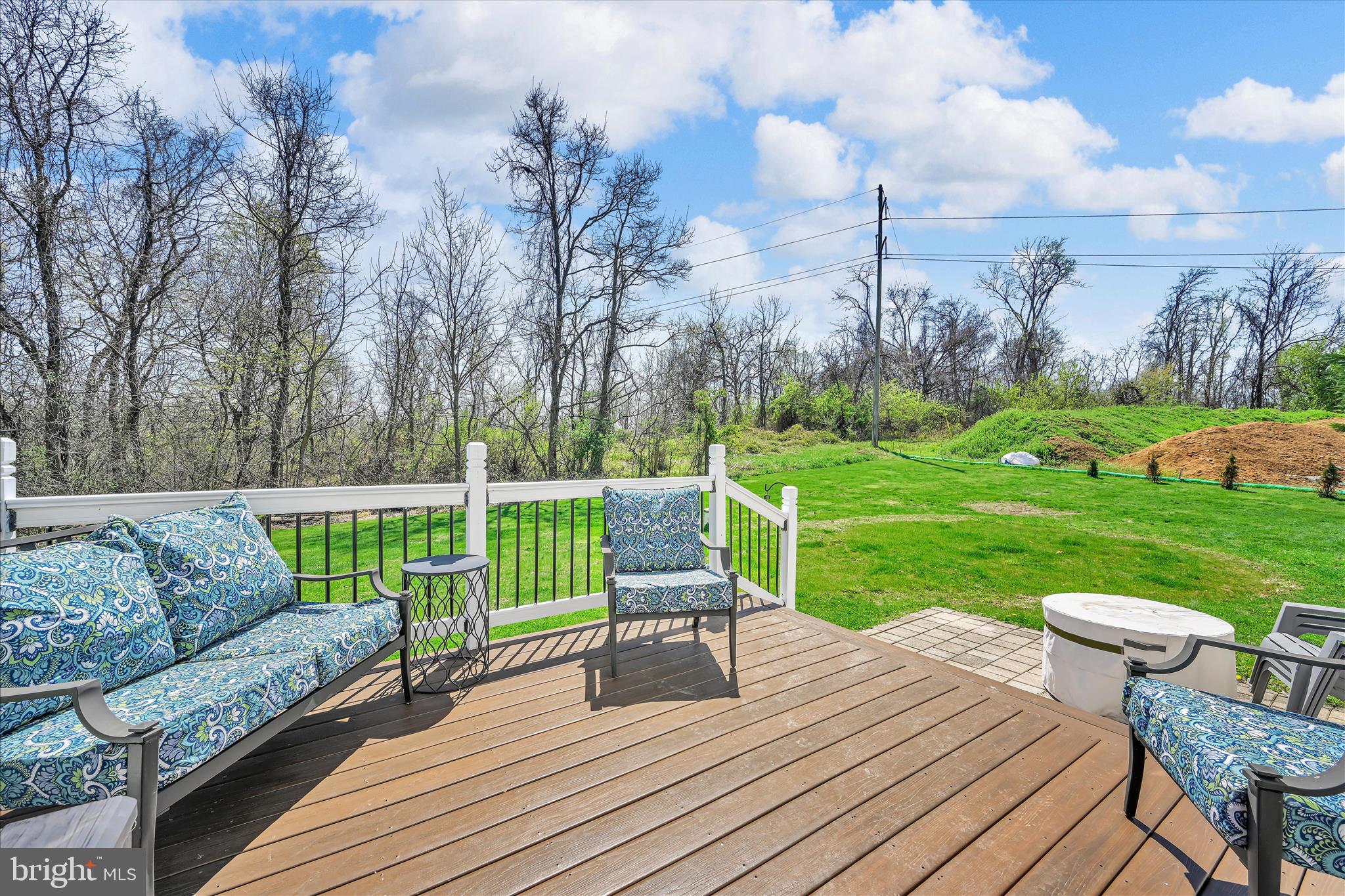 CRESTWOOD ESTATES - Residential