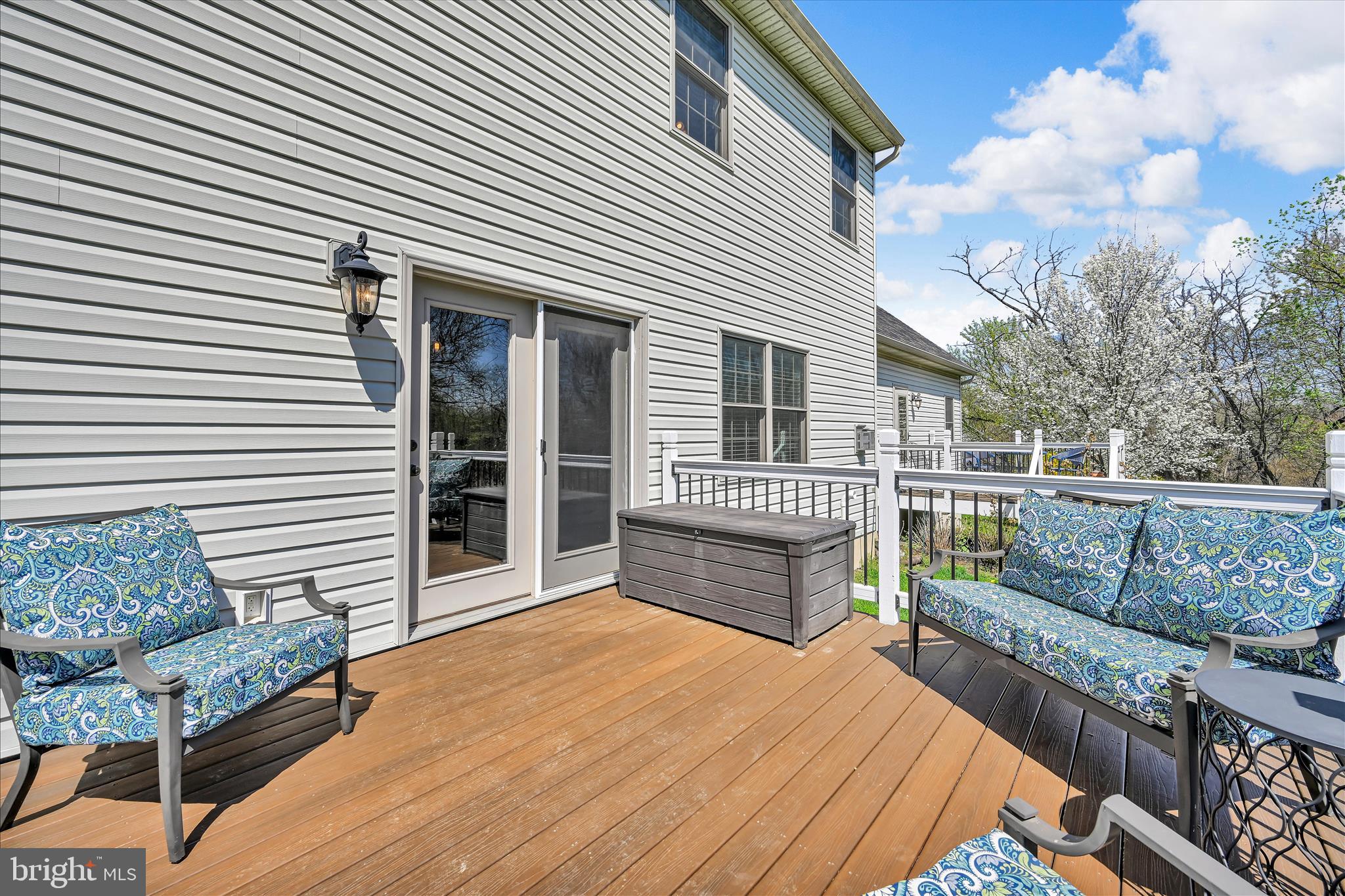 CRESTWOOD ESTATES - Residential