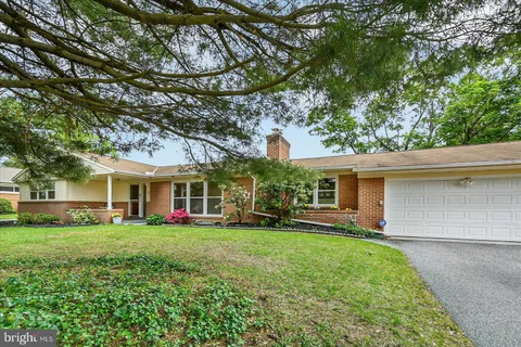 136 Shelbourne Drive, York, PA MLS: PAYK2080444