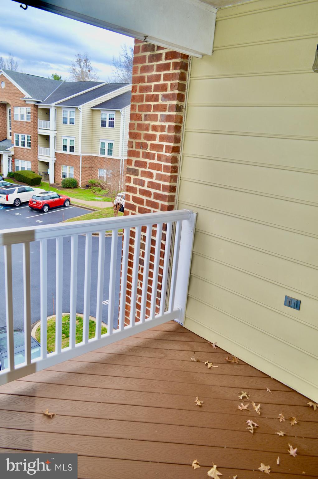 LAKETREE - Residential