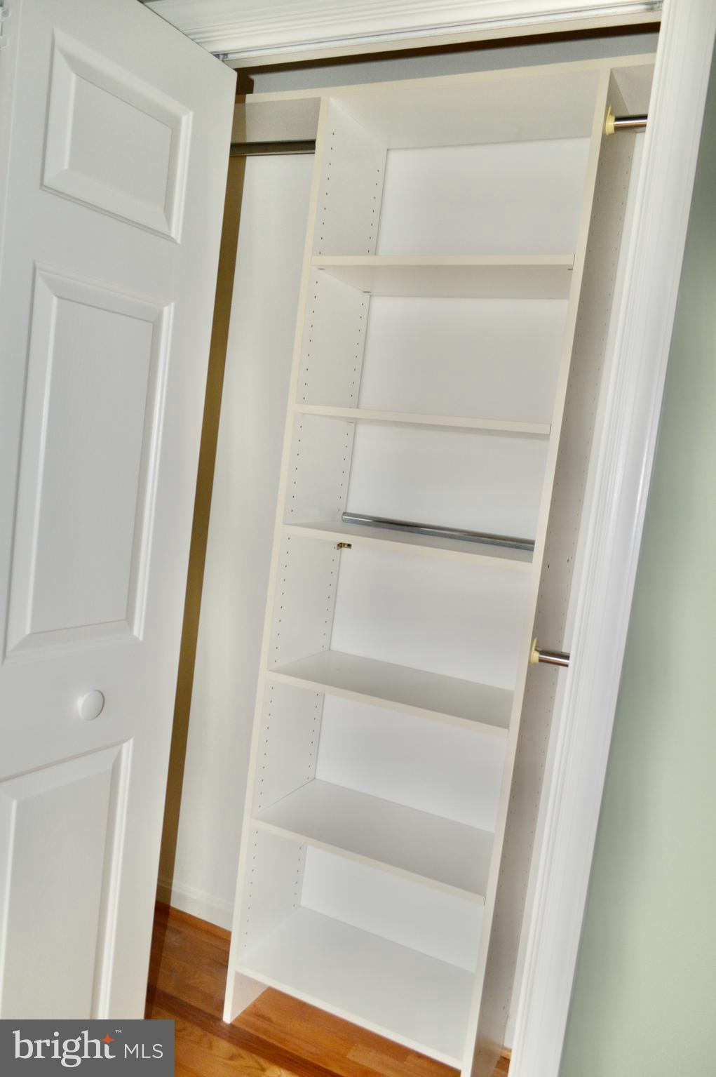 LAKETREE - Residential