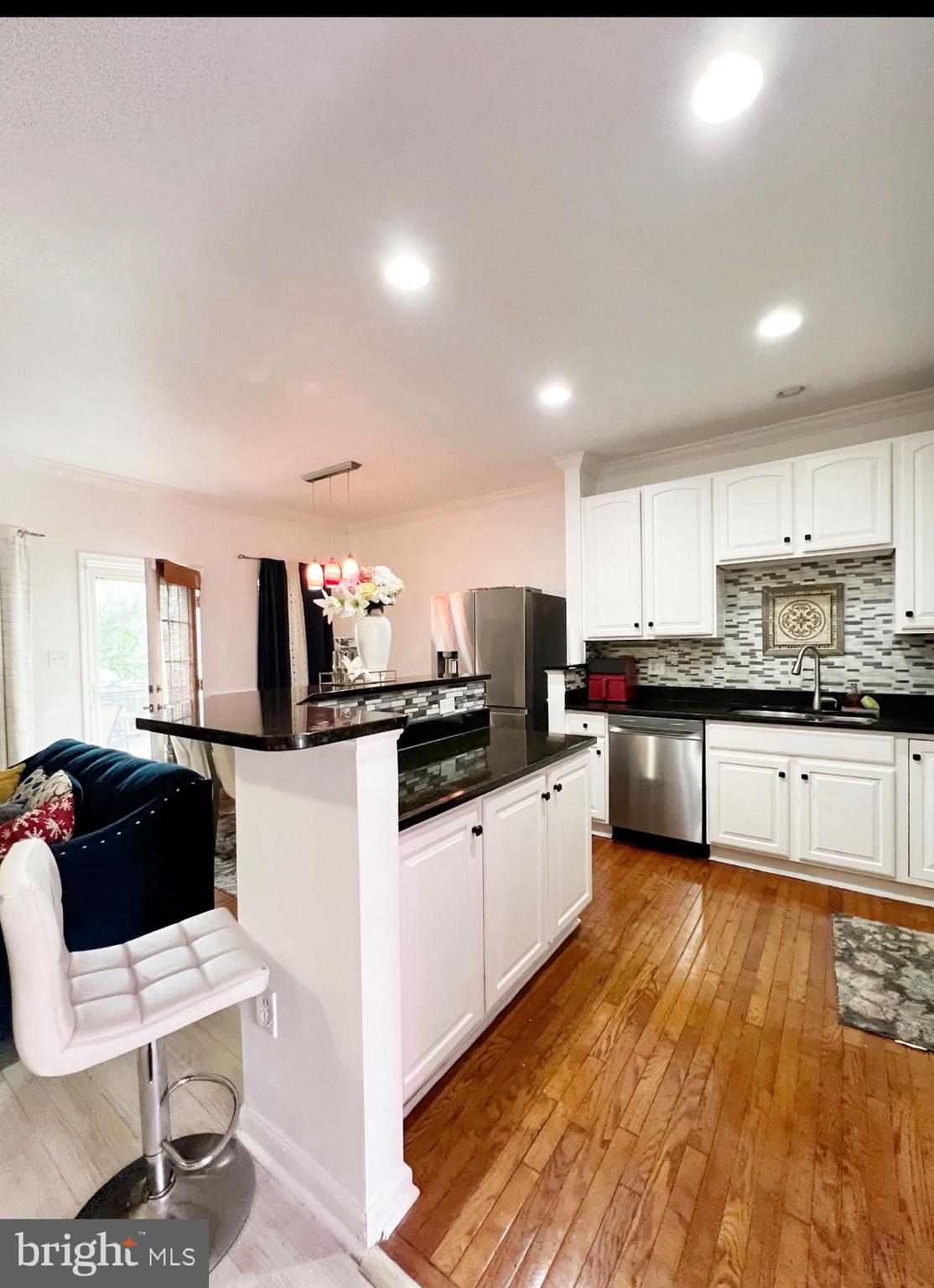 10 PEPPERMINT DRIVE