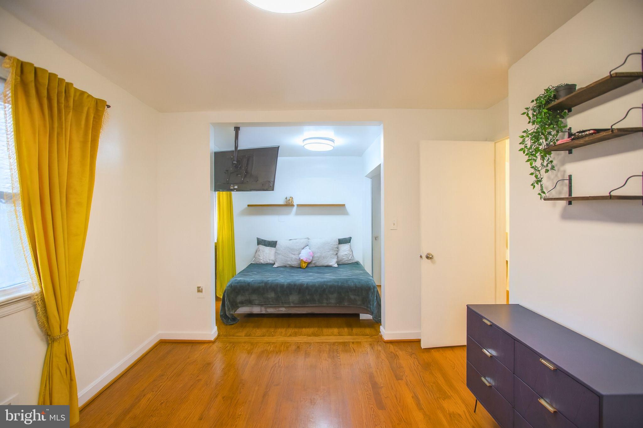 CLINTON GARDENS - Residential