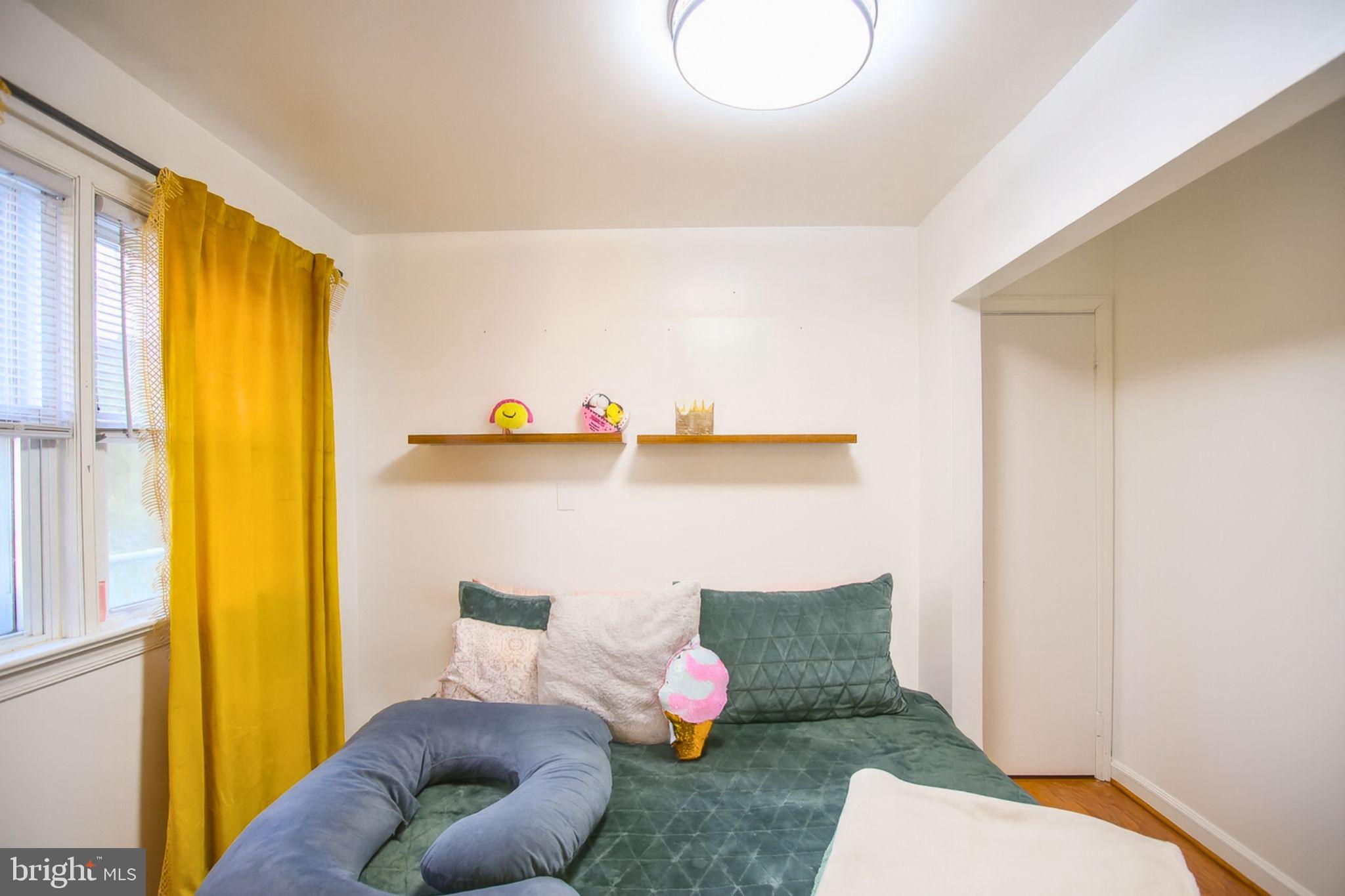 CLINTON GARDENS - Residential