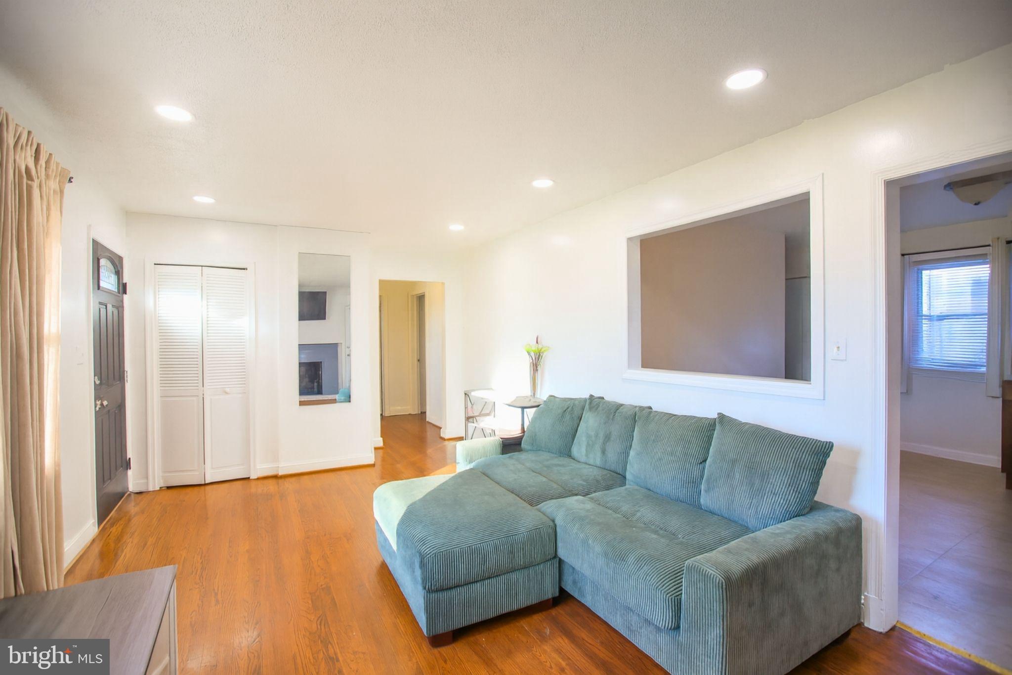 CLINTON GARDENS - Residential