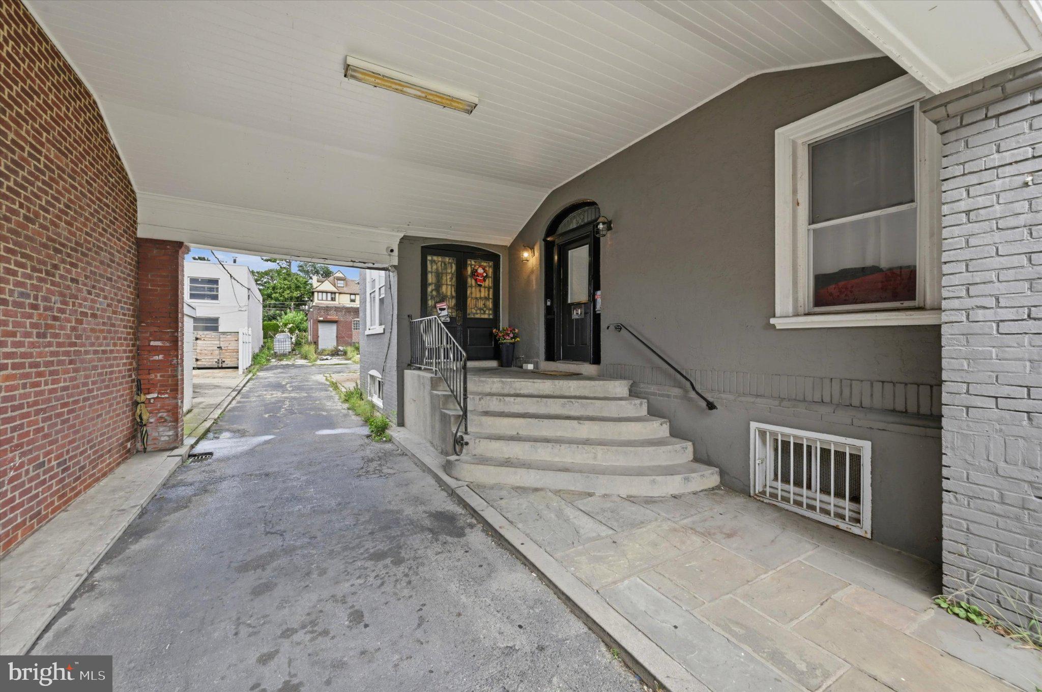 6948 TORRESDALE