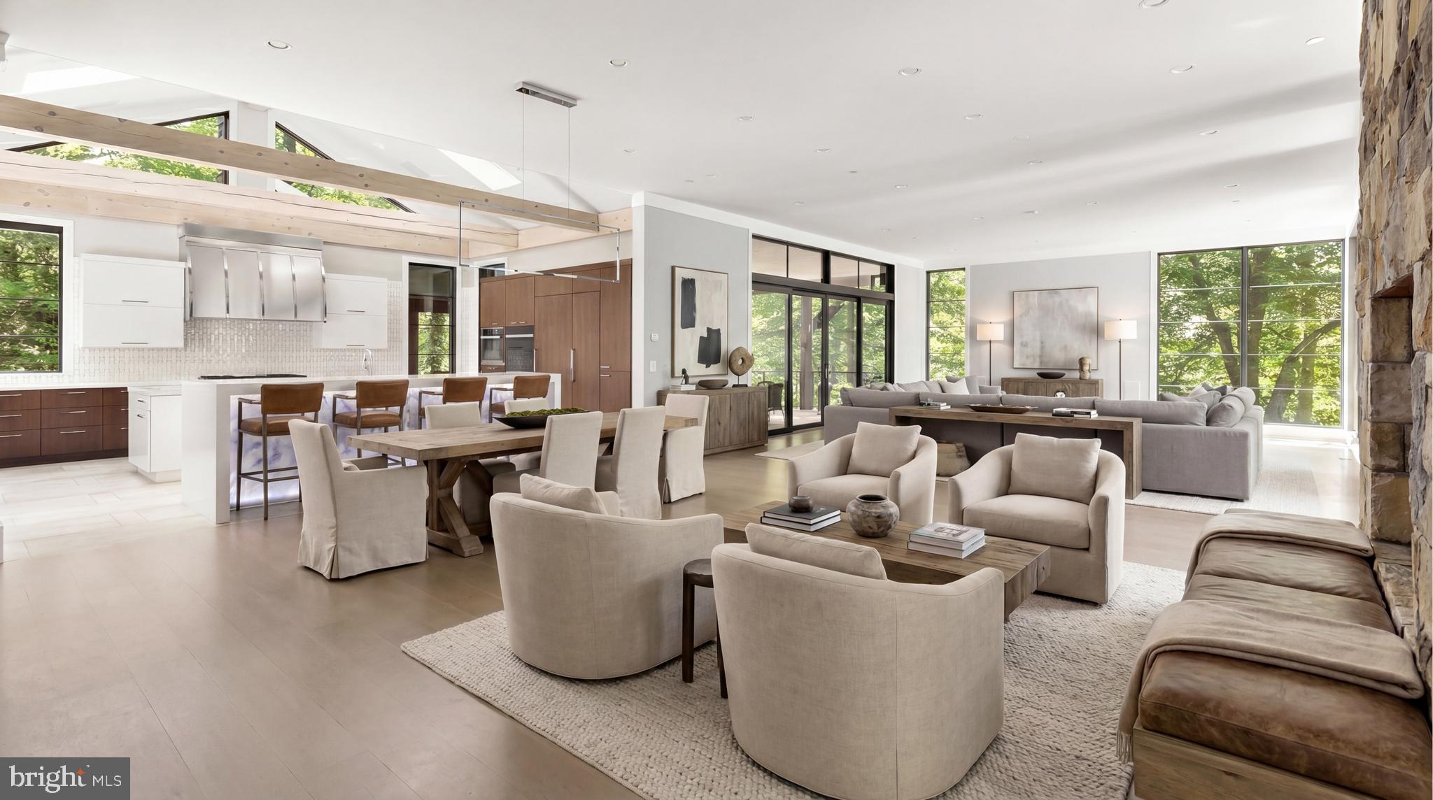 TULIP HILL - Residential