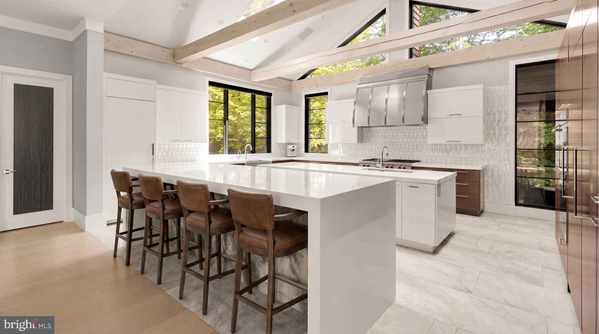 TULIP HILL - Residential
