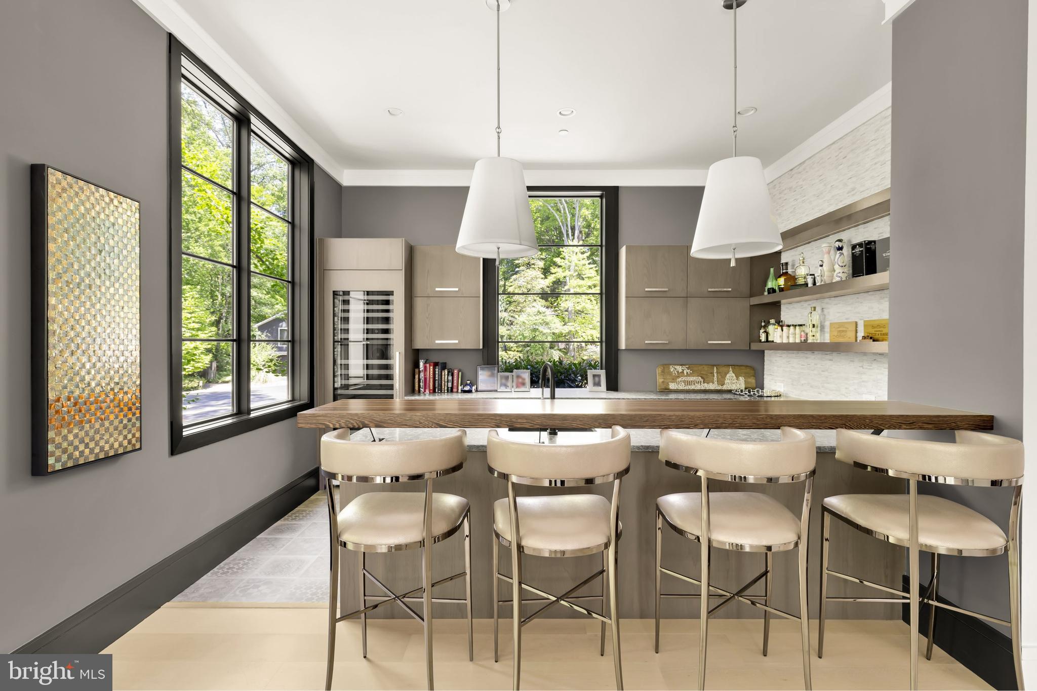 TULIP HILL - Residential