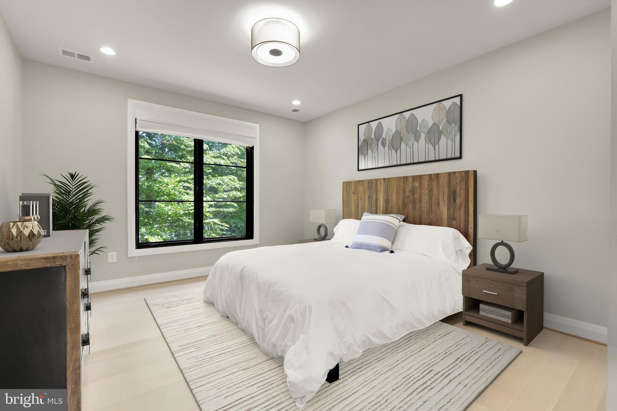 TULIP HILL - Residential