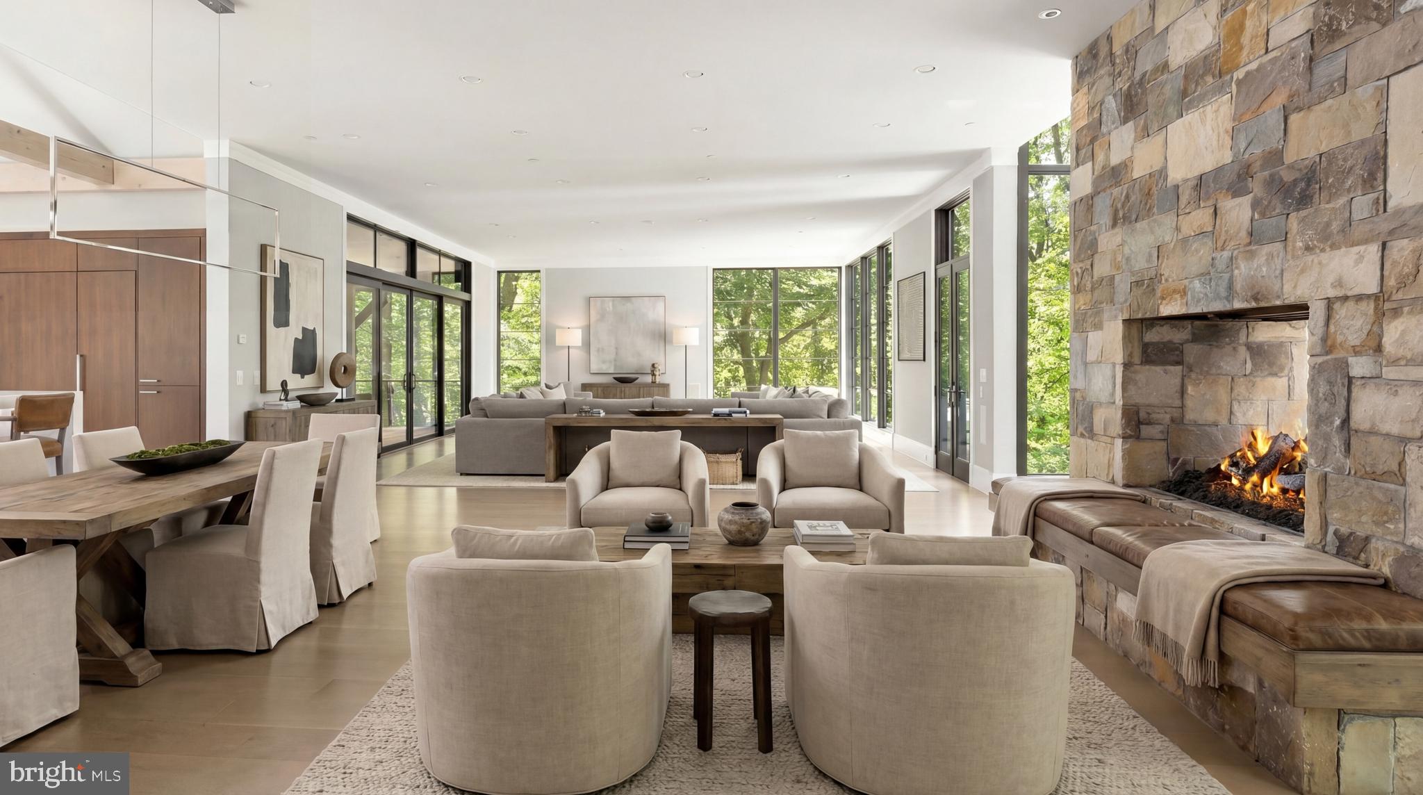 TULIP HILL - Residential
