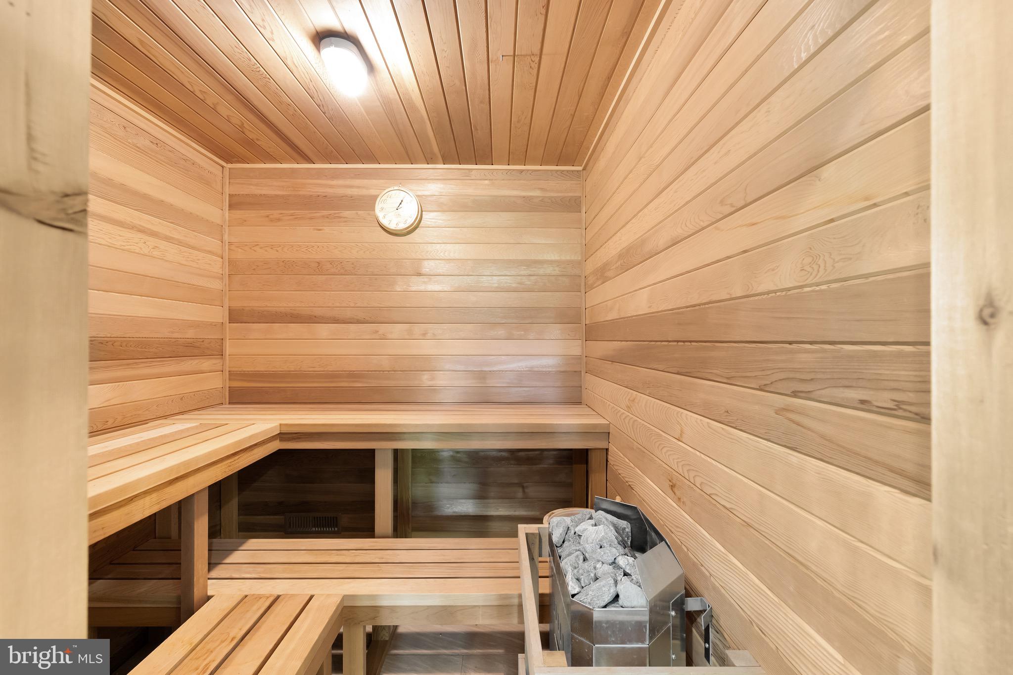 TULIP HILL - Residential