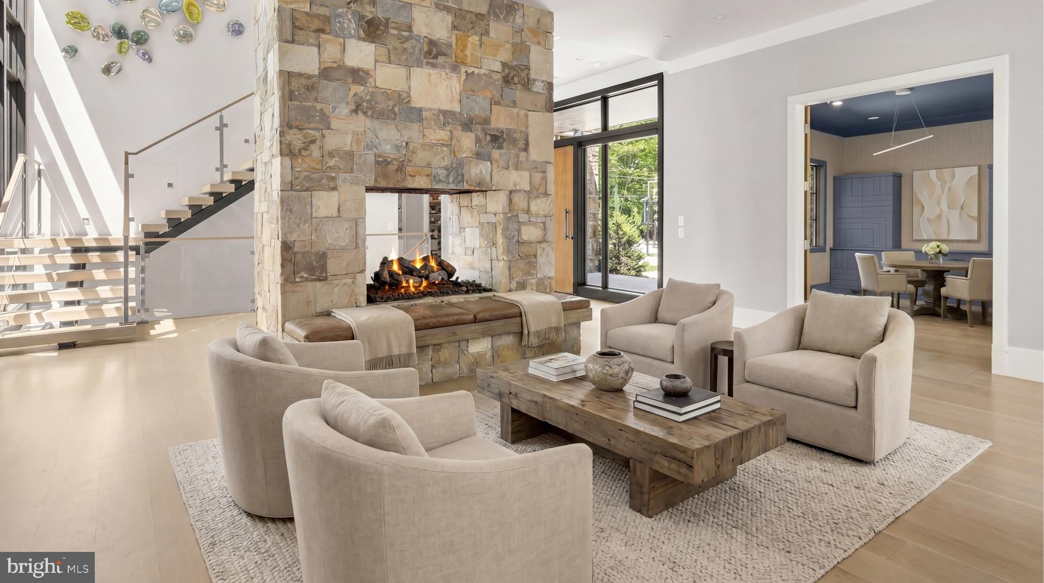 TULIP HILL - Residential