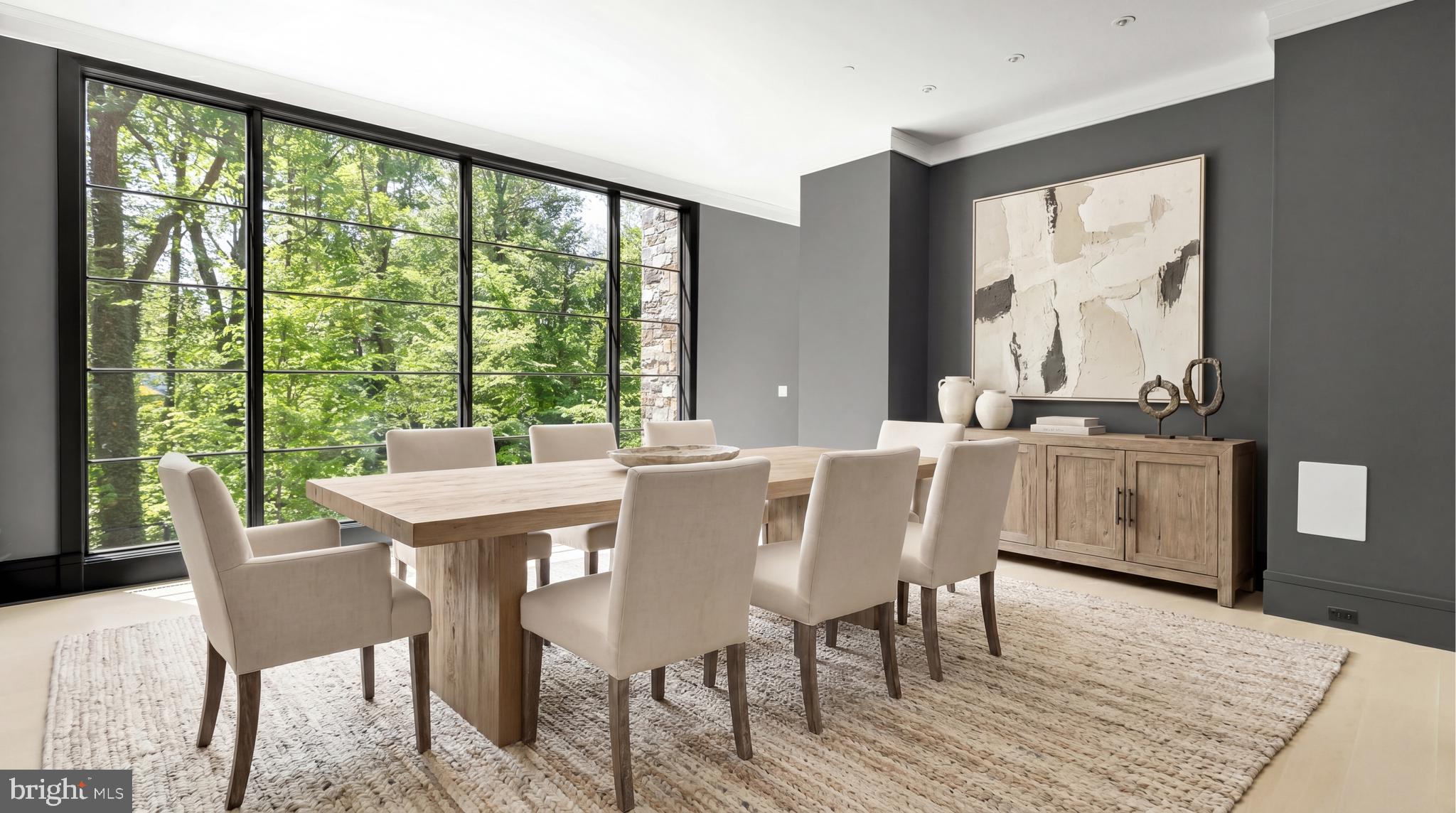 TULIP HILL - Residential