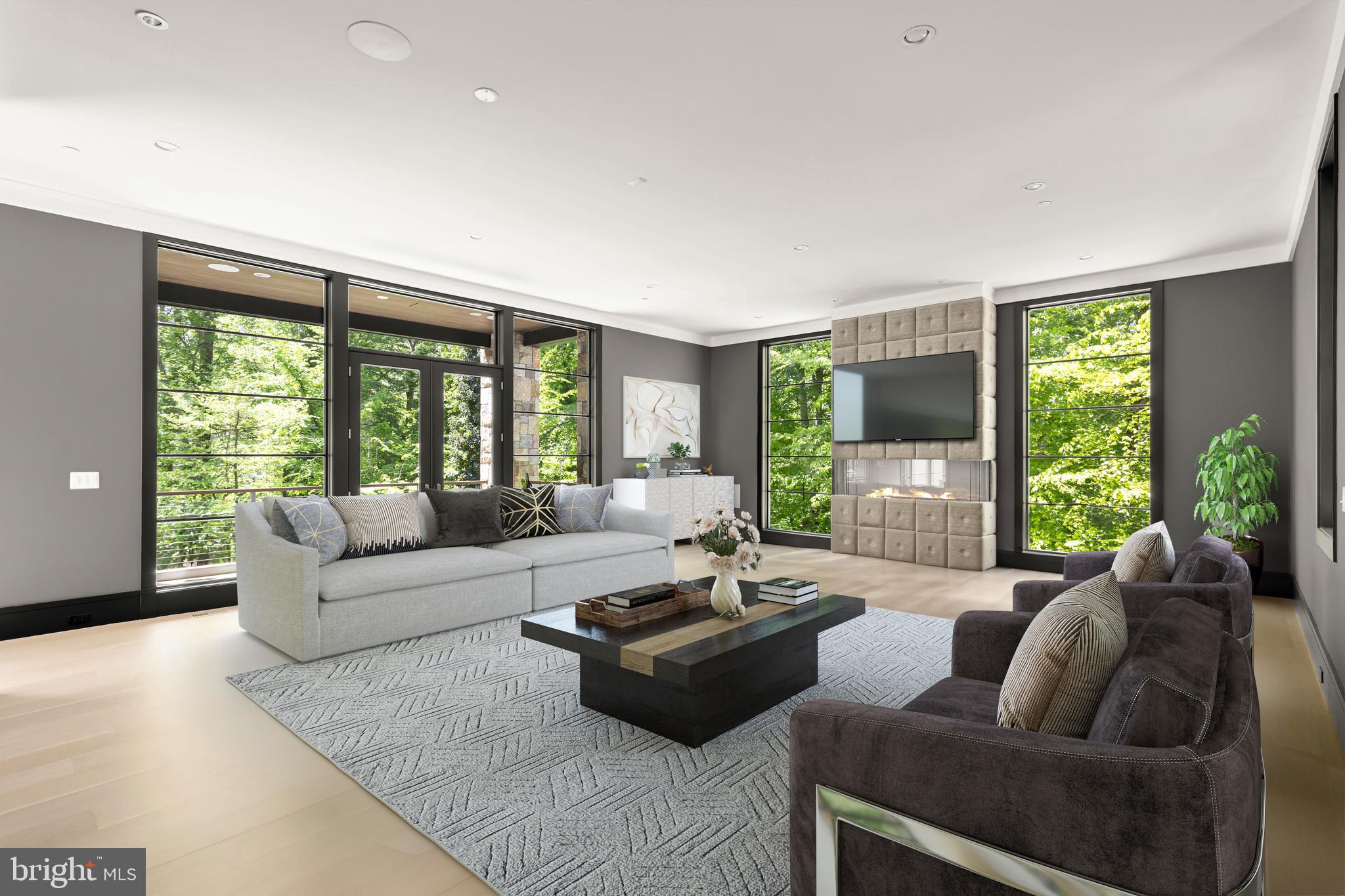 TULIP HILL - Residential