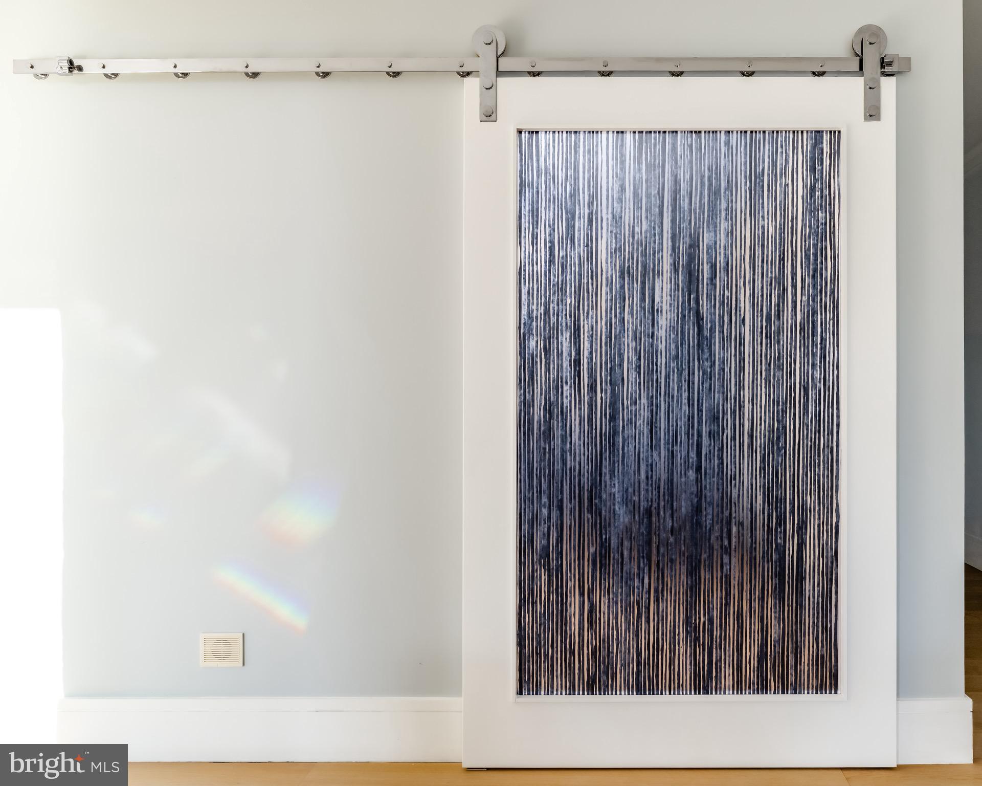 TULIP HILL - Residential