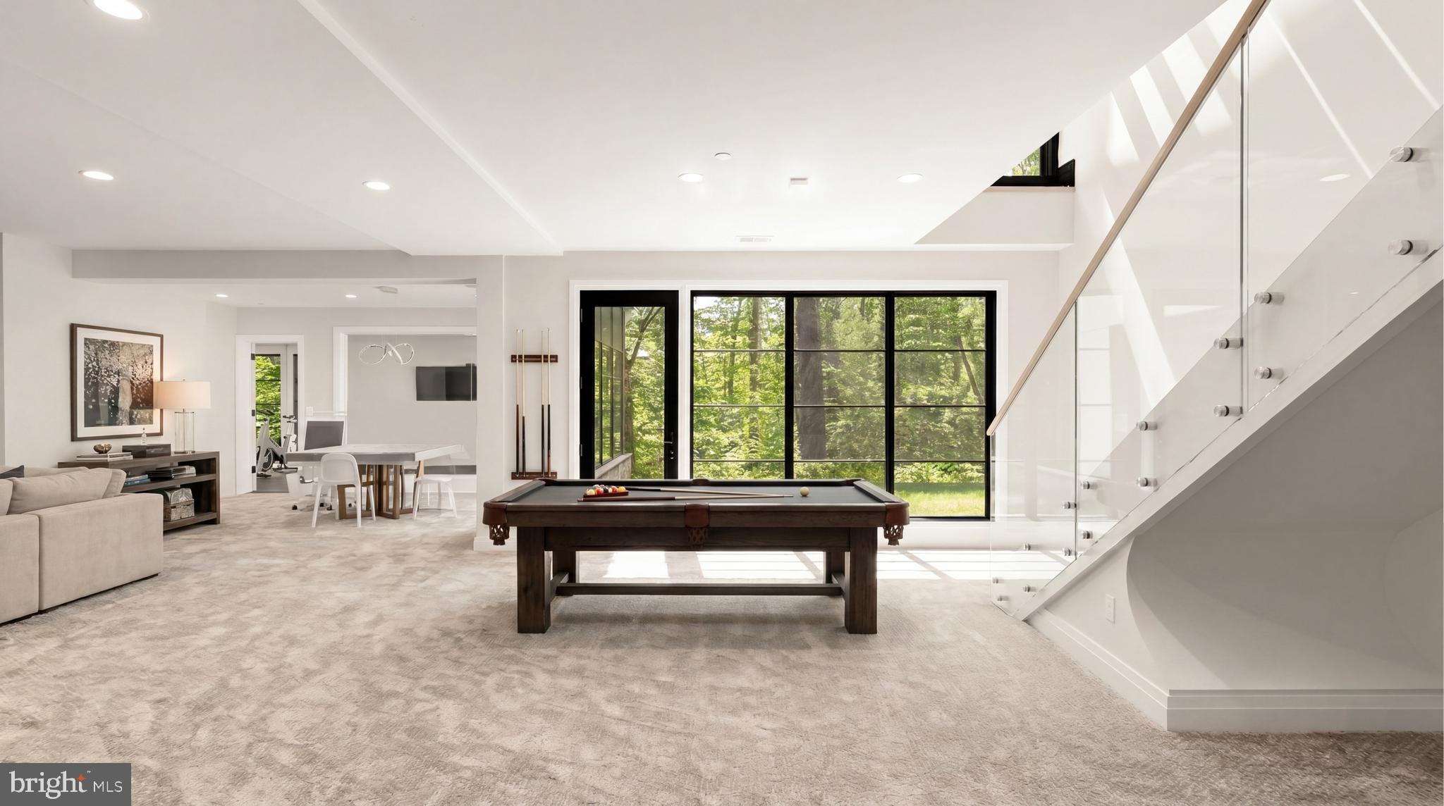 TULIP HILL - Residential