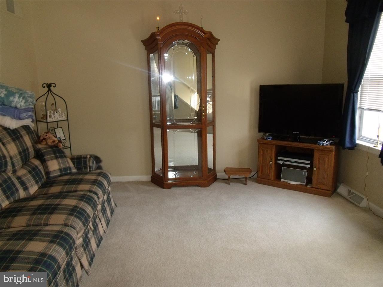 NORTH POINTE - Residential