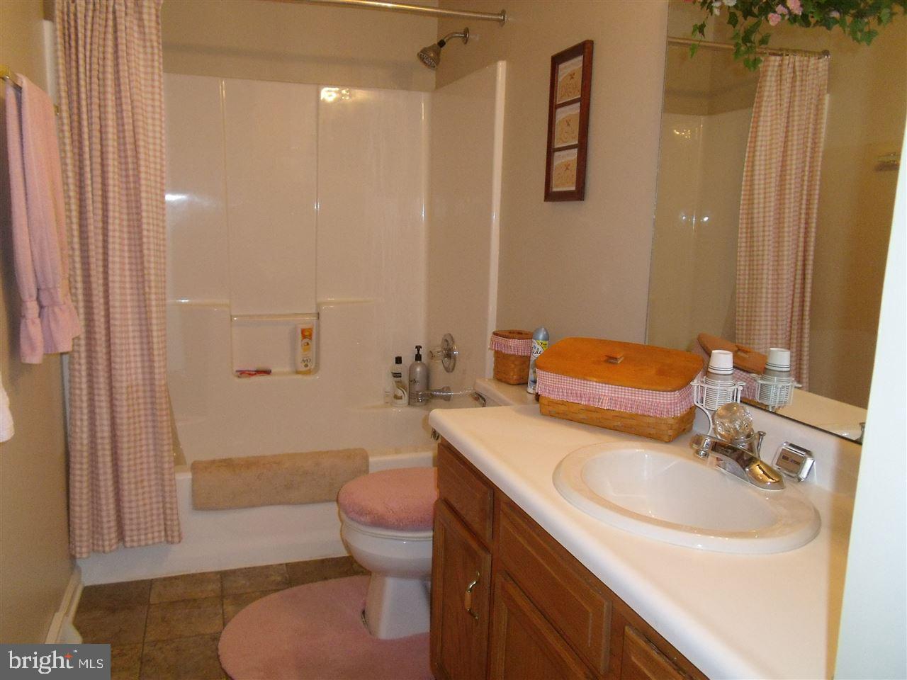 NORTH POINTE - Residential